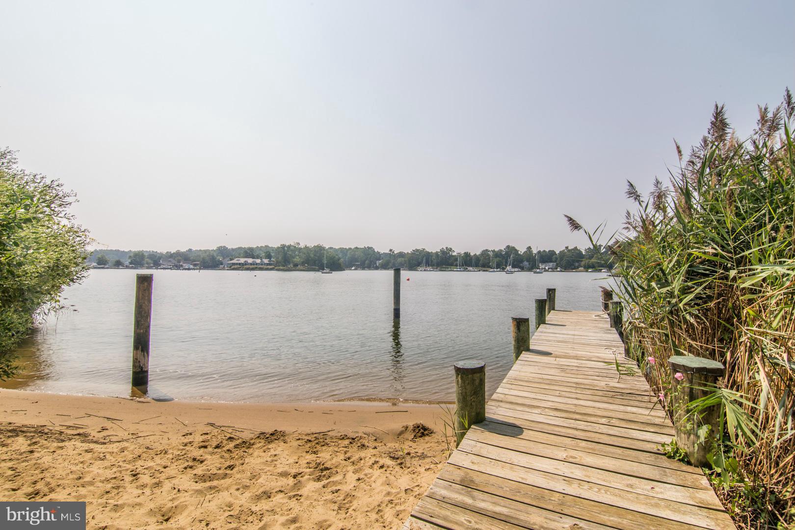 ANNAPOLIS ROADS - Residential