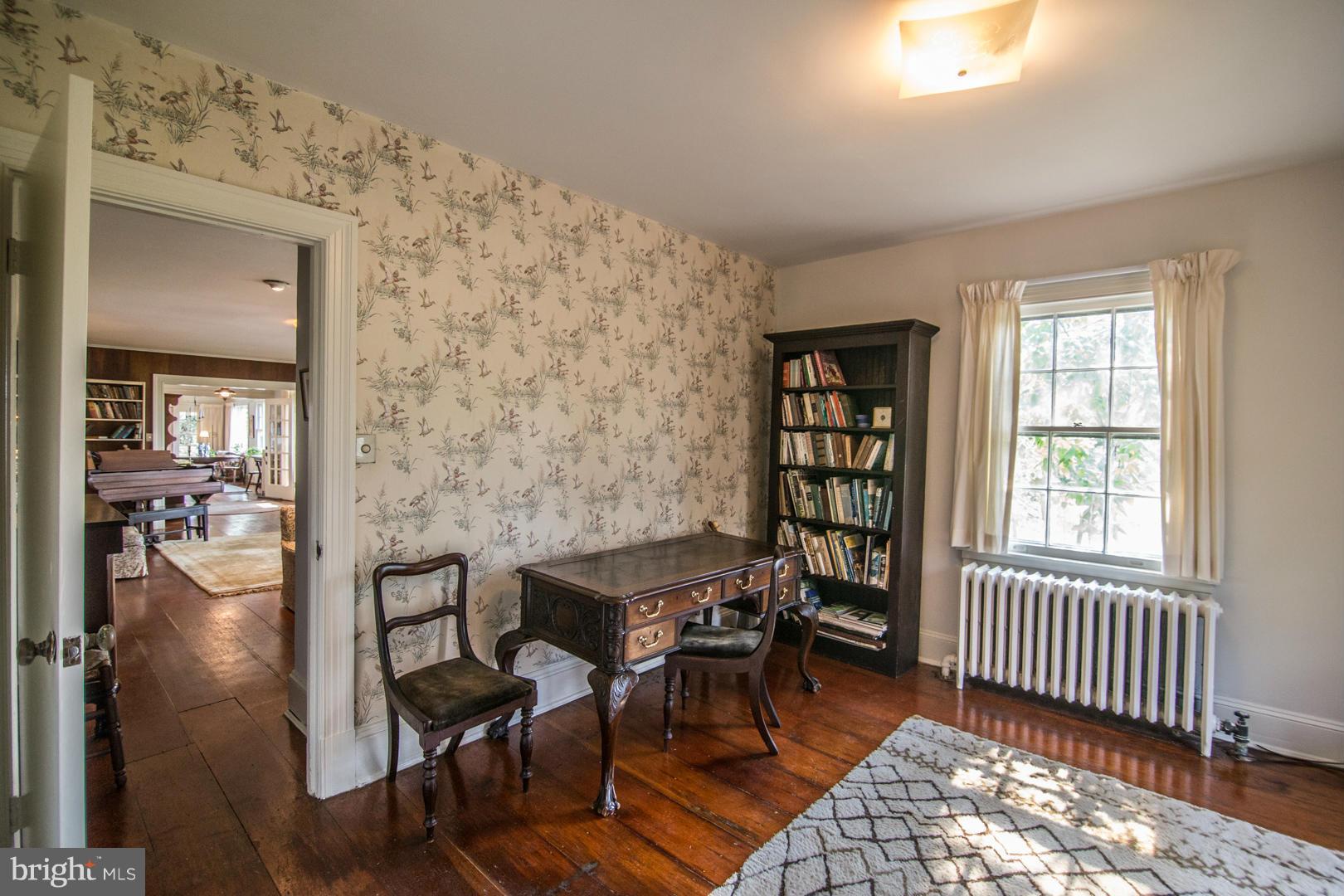 ANNAPOLIS ROADS - Residential