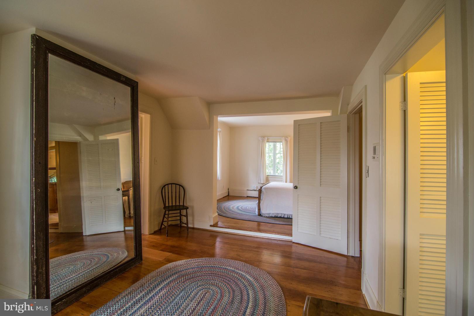 ANNAPOLIS ROADS - Residential