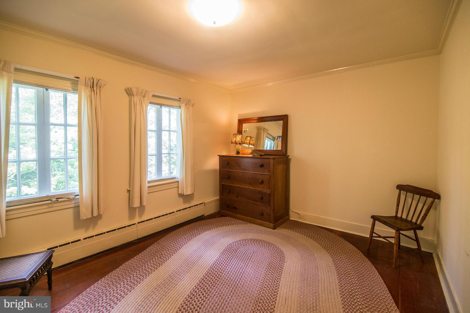 ANNAPOLIS ROADS - Residential