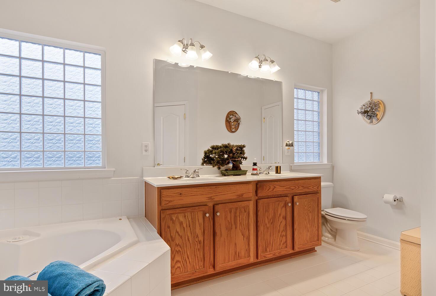 SYMPHONY VILLAGE AT CENTREVILLE - Residential