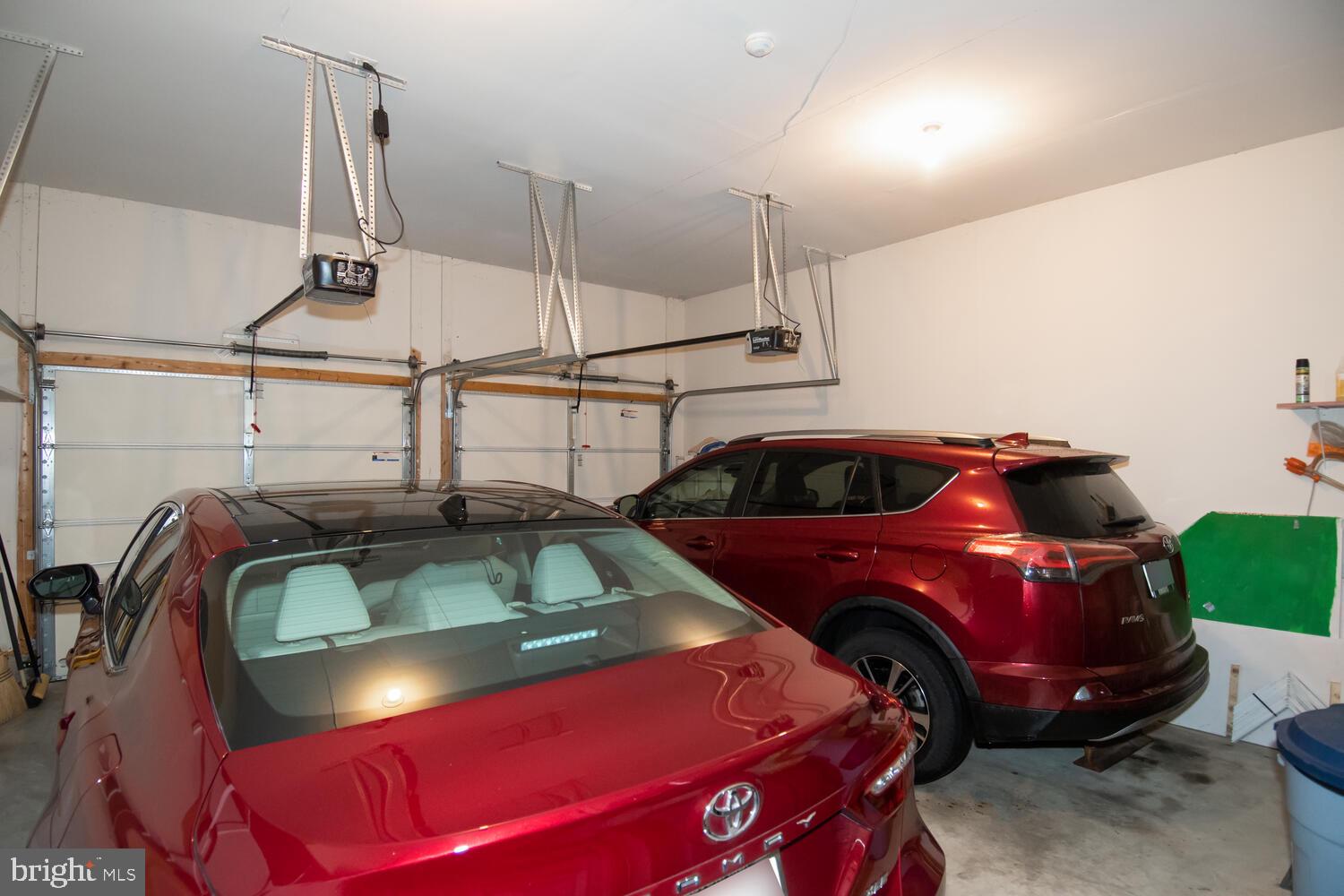 SYMPHONY VILLAGE AT CENTREVILLE - Residential