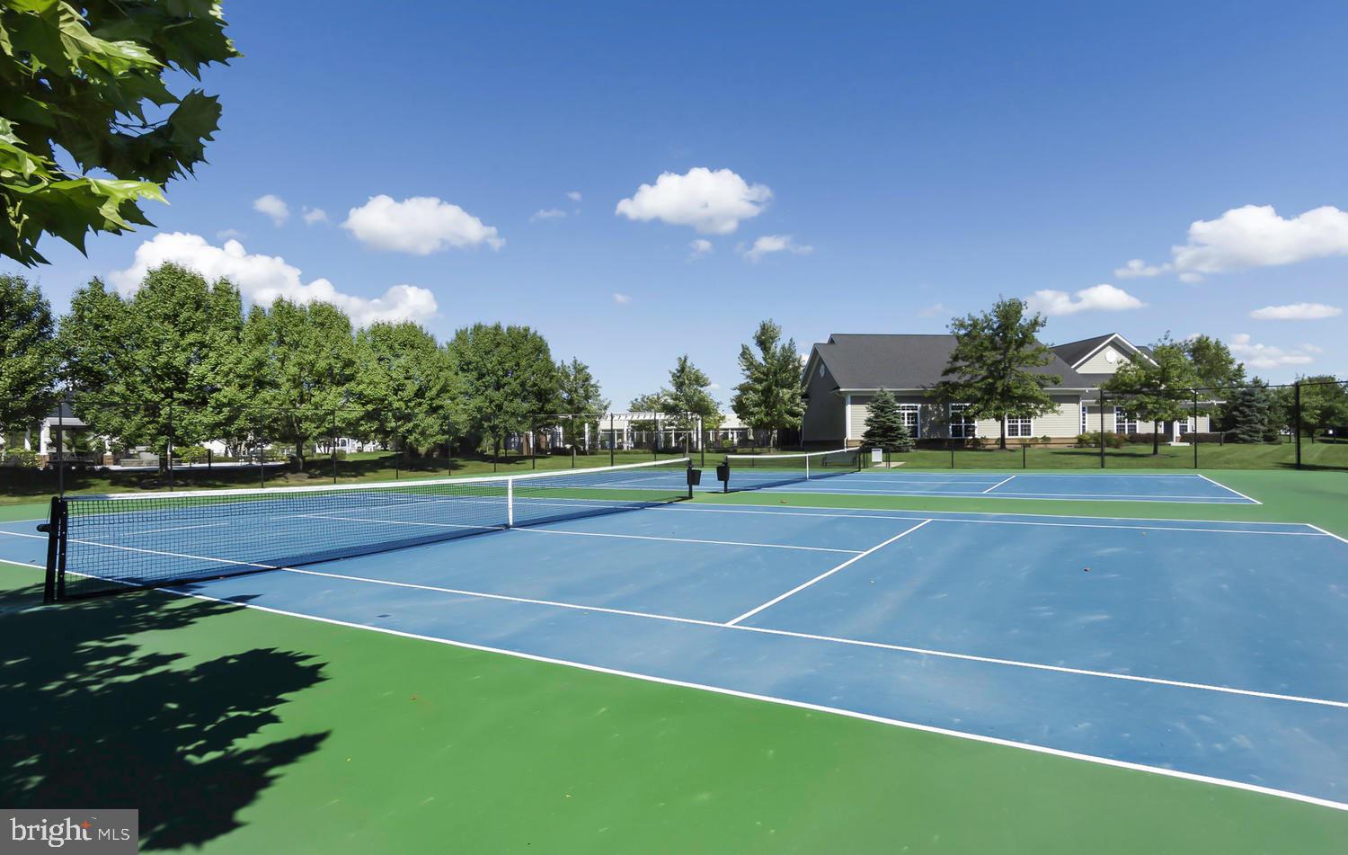 SYMPHONY VILLAGE AT CENTREVILLE - Residential