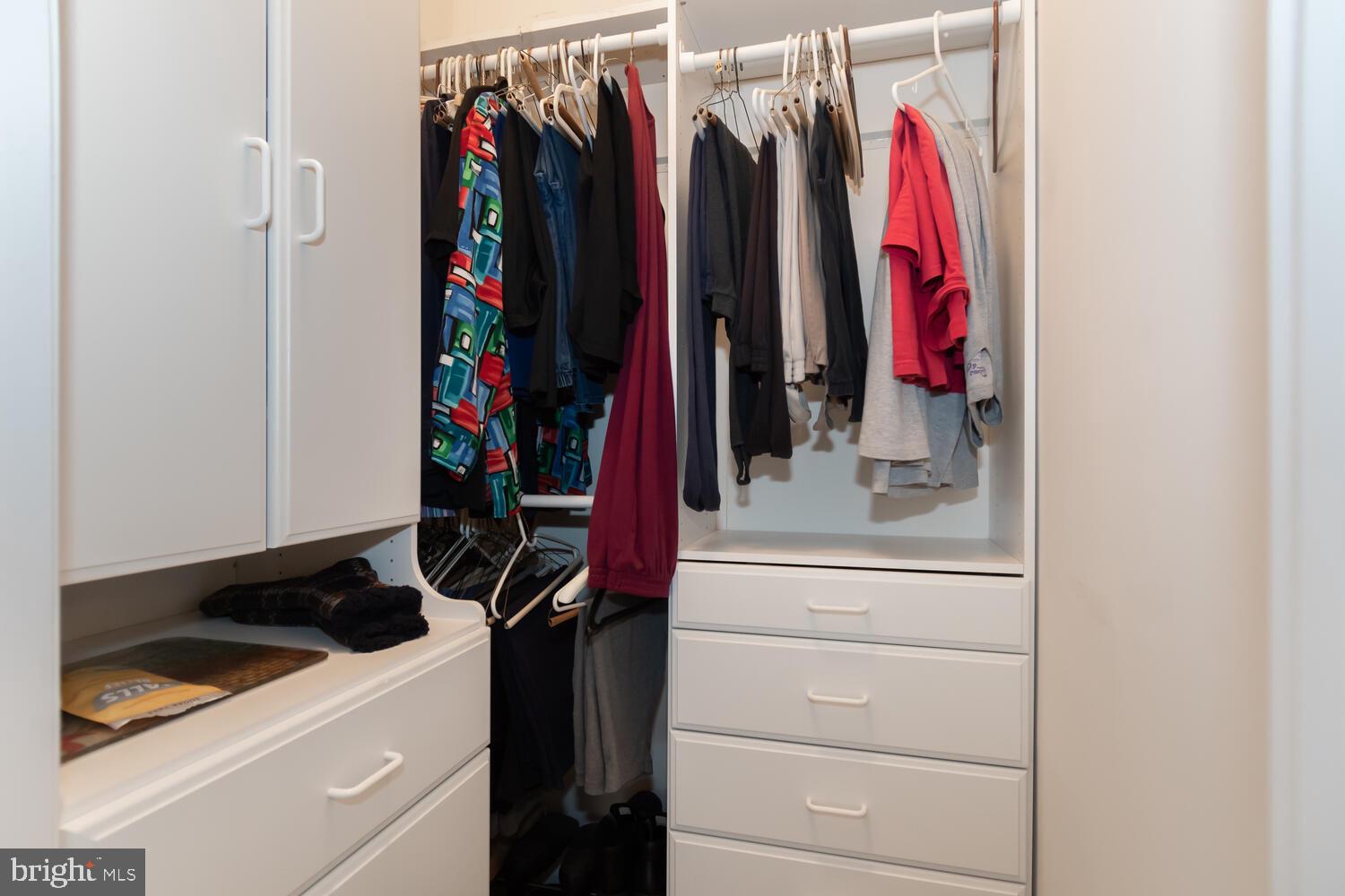 SYMPHONY VILLAGE AT CENTREVILLE - Residential