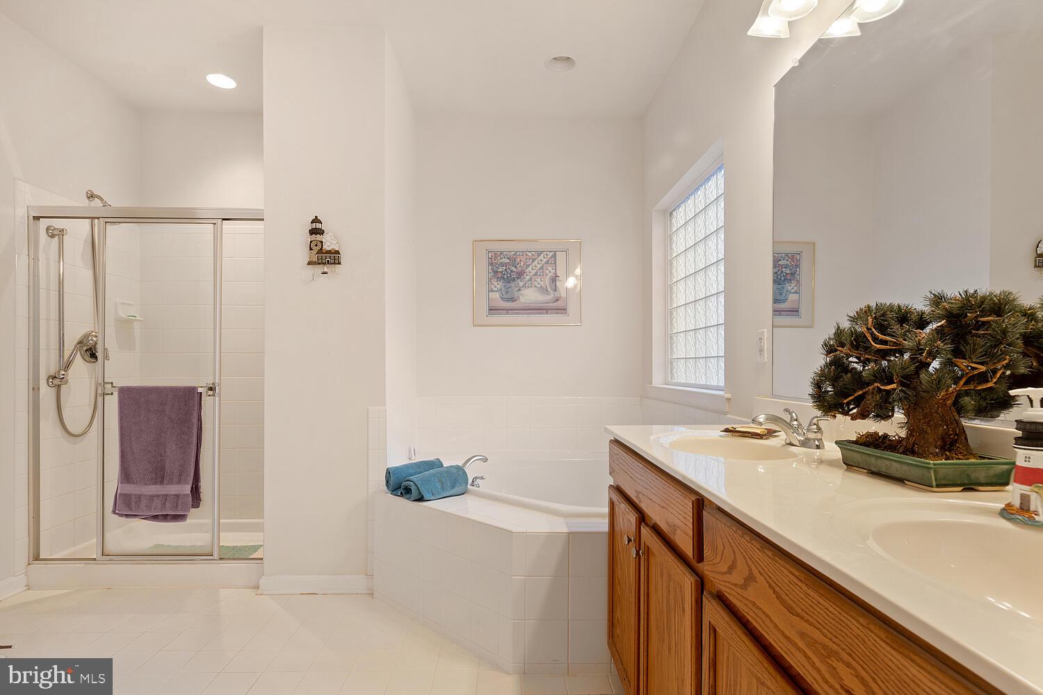 SYMPHONY VILLAGE AT CENTREVILLE - Residential