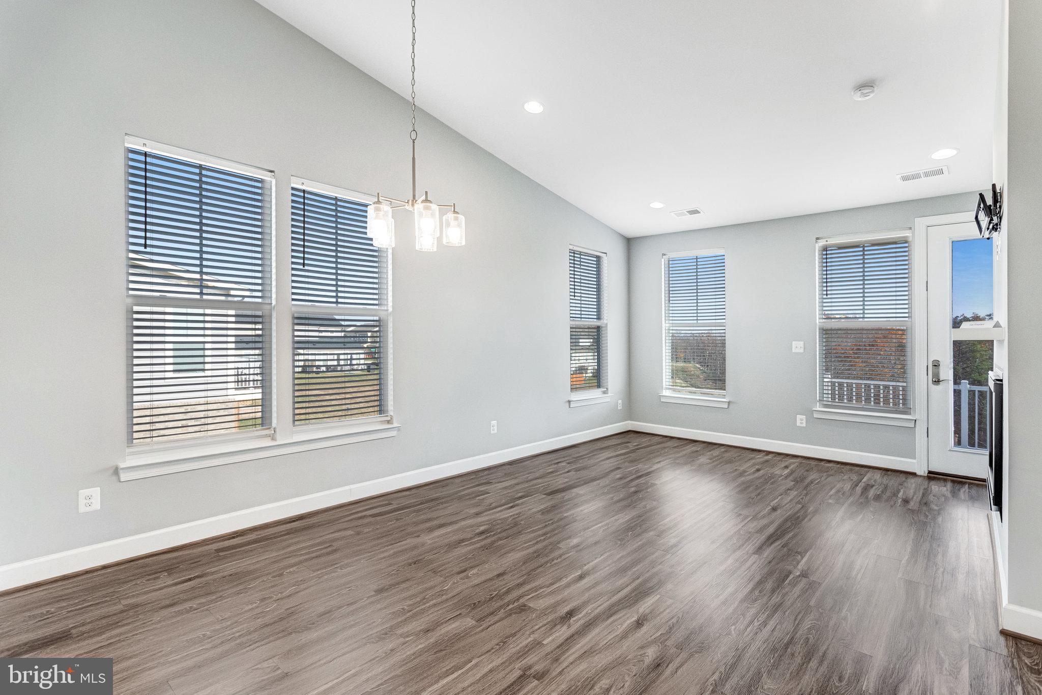 EMBREY MILL - Residential