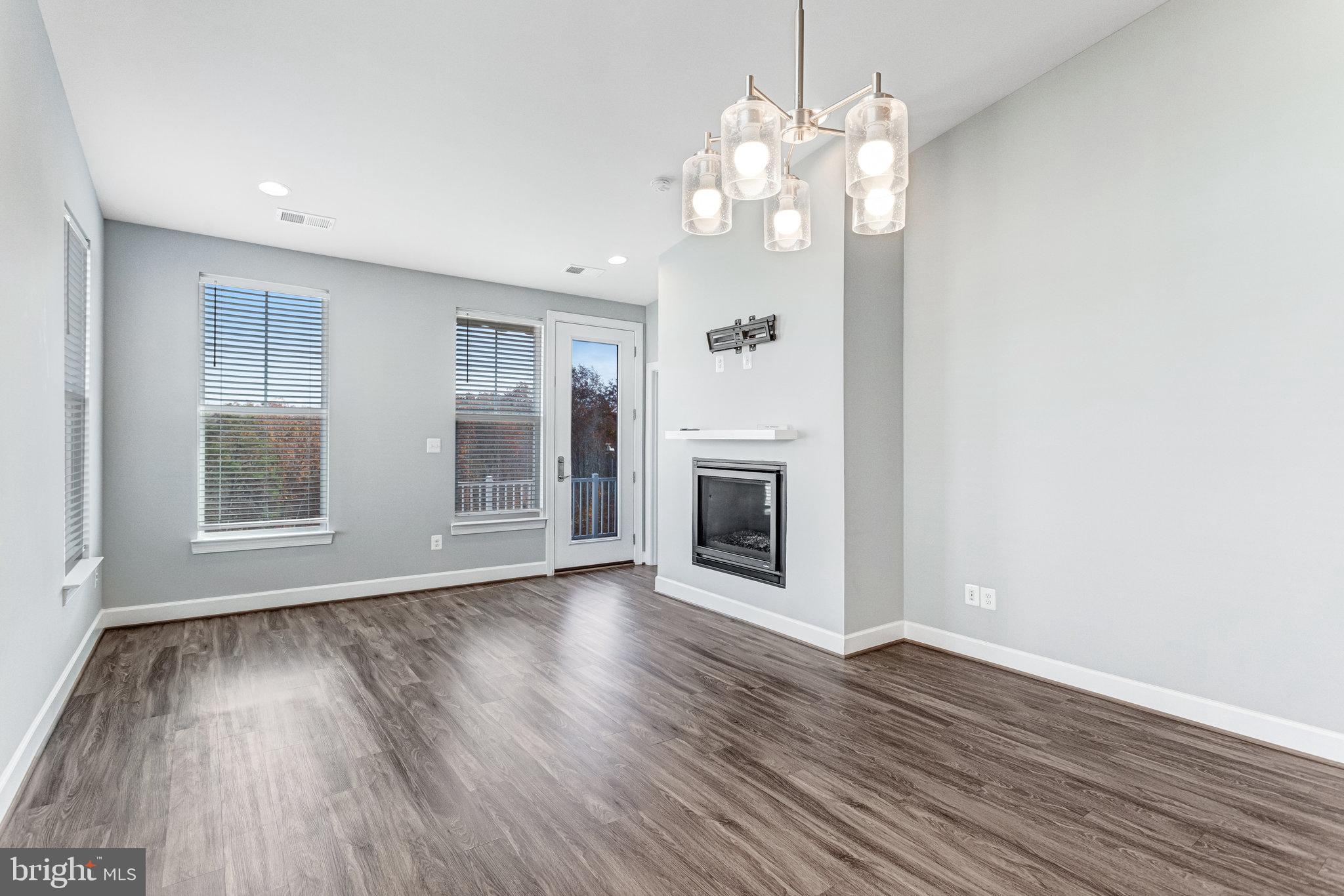 EMBREY MILL - Residential