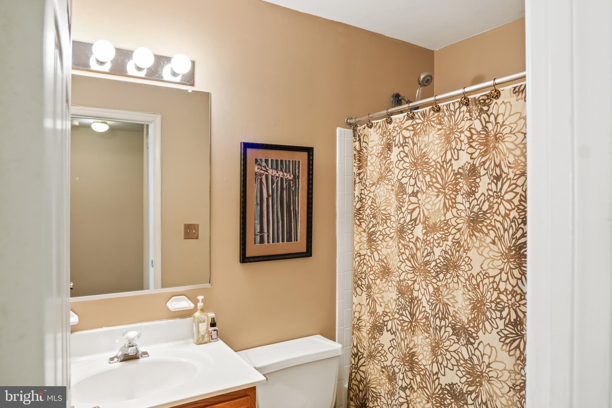 SEVEN OAKS - Residential