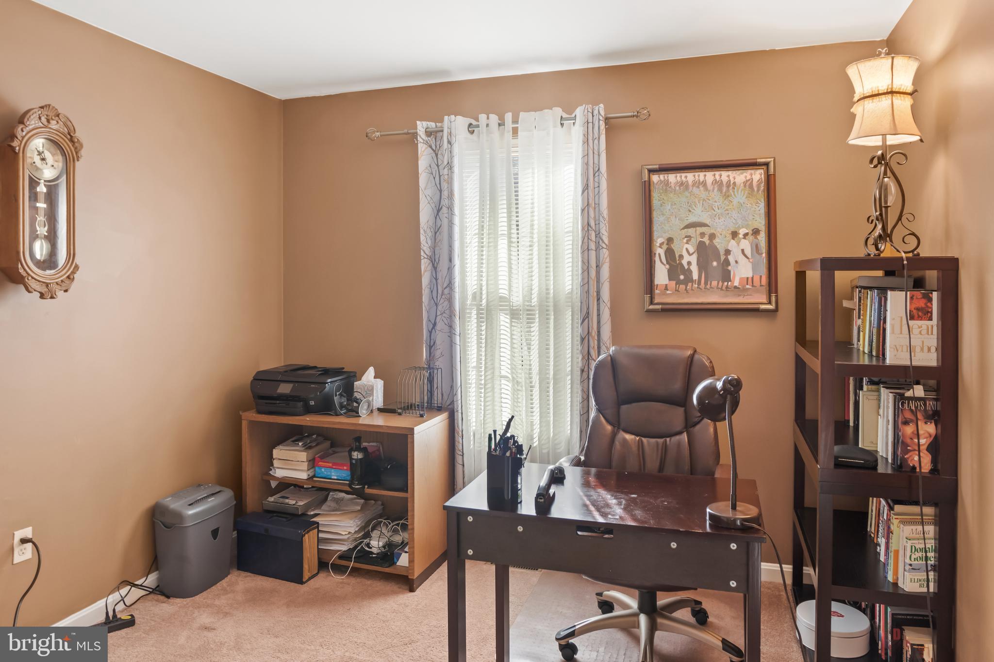 SEVEN OAKS - Residential