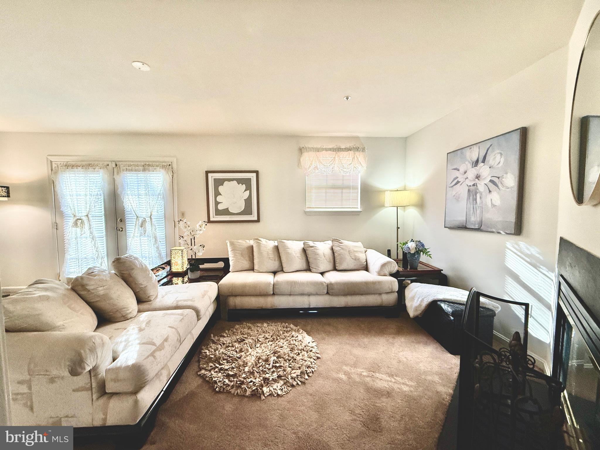 SEVEN OAKS - Residential