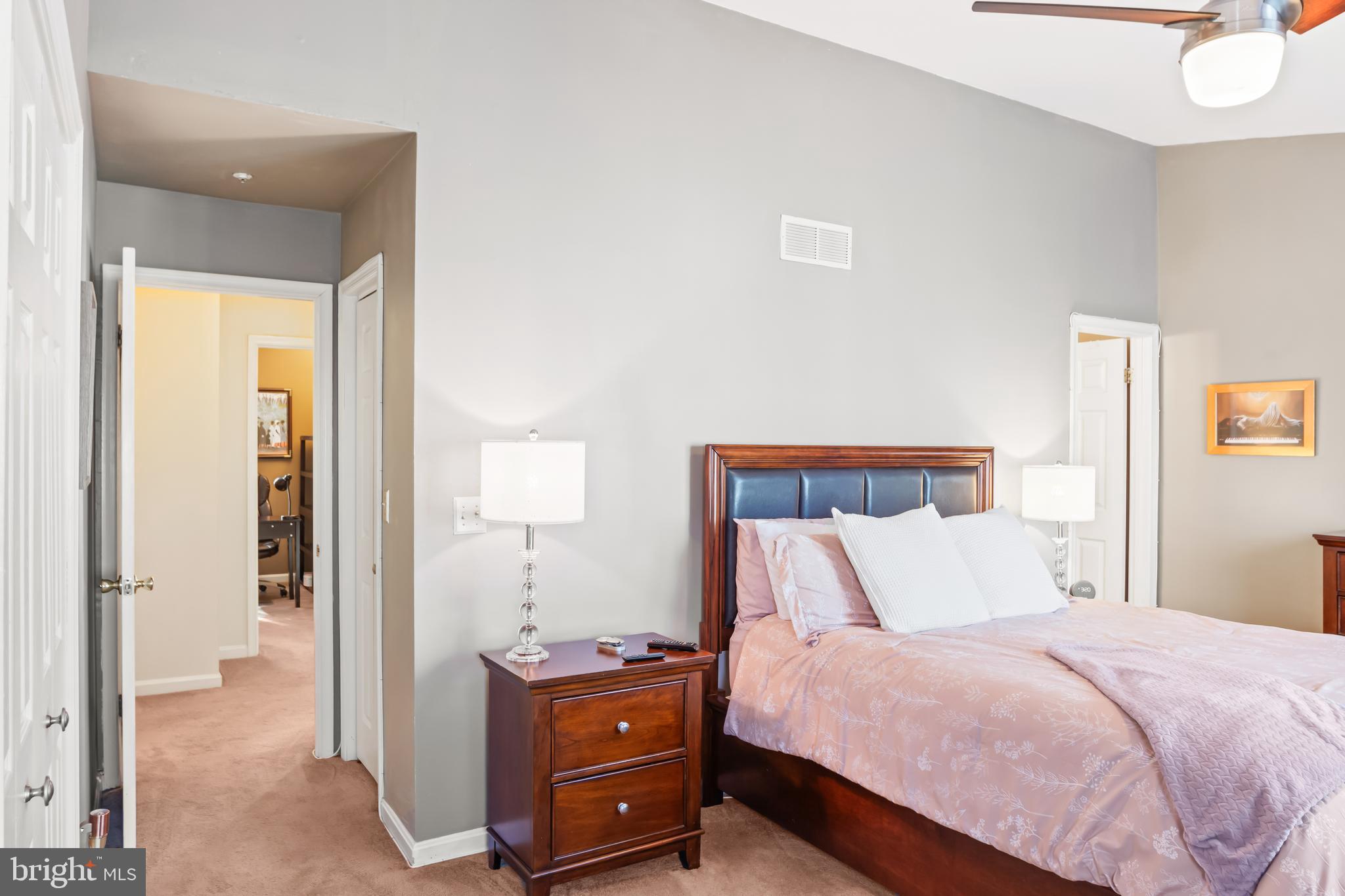 SEVEN OAKS - Residential