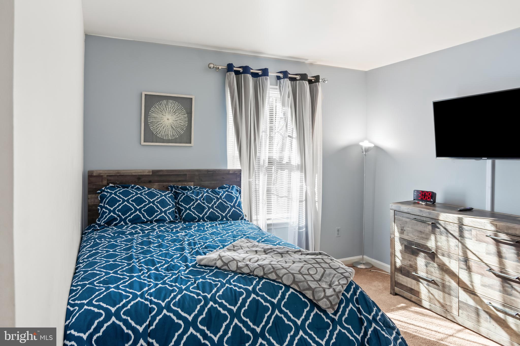 SEVEN OAKS - Residential