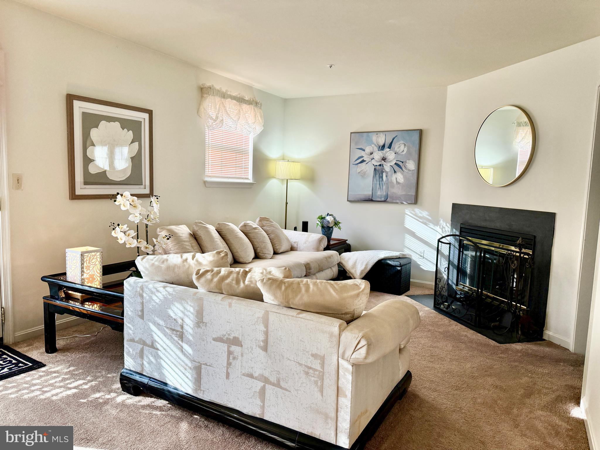 SEVEN OAKS - Residential