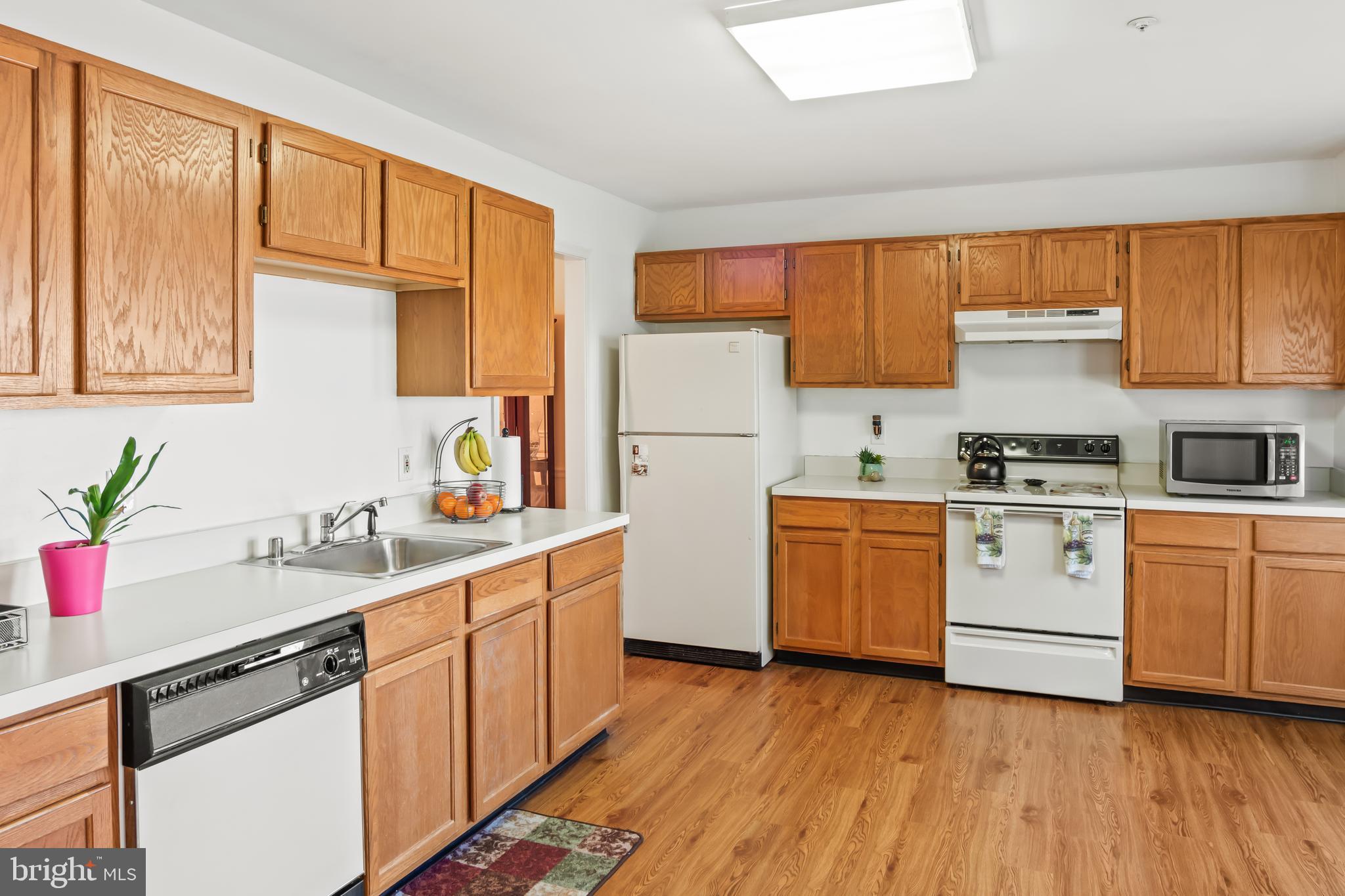 SEVEN OAKS - Residential