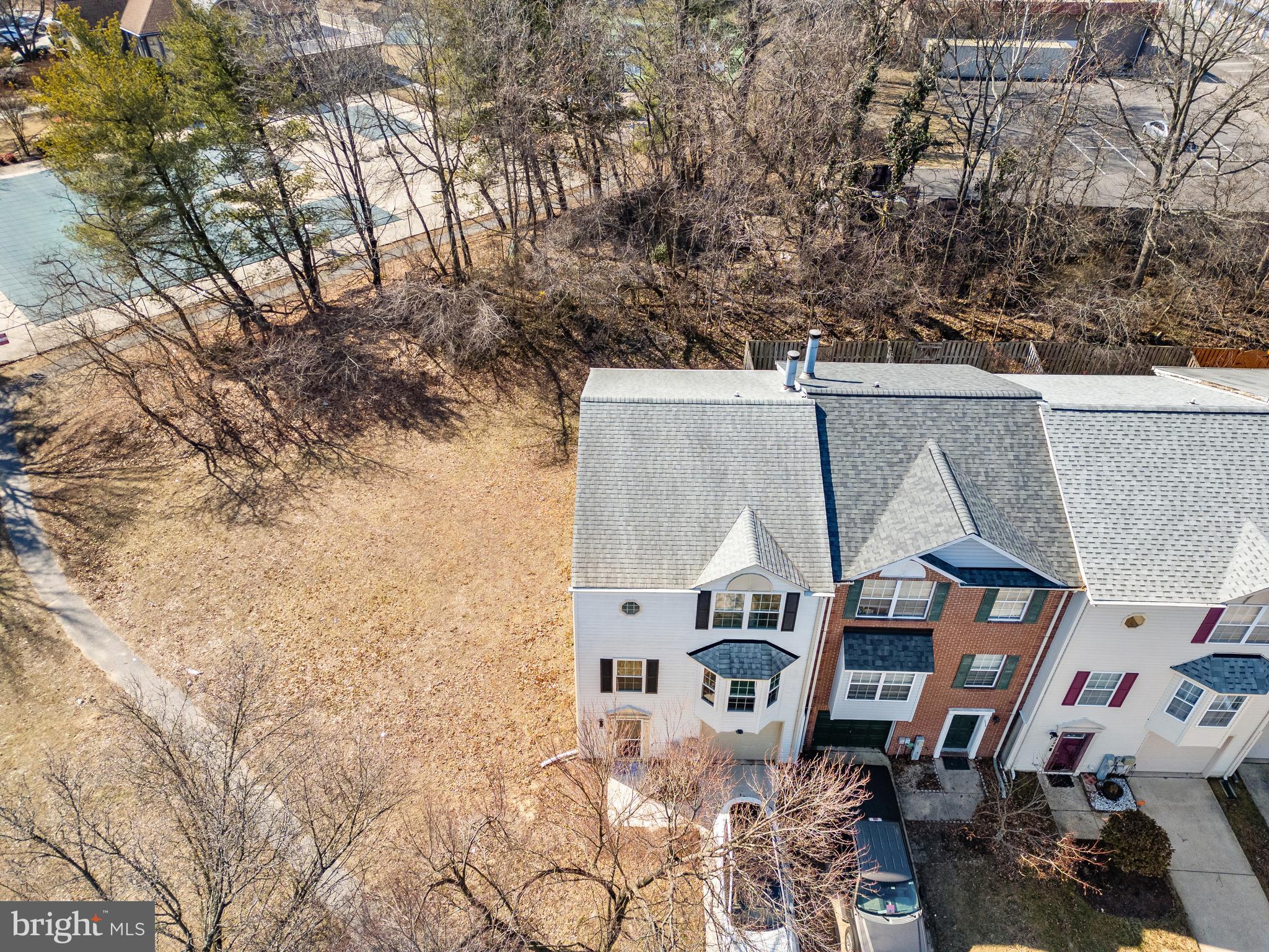 SEVEN OAKS - Residential