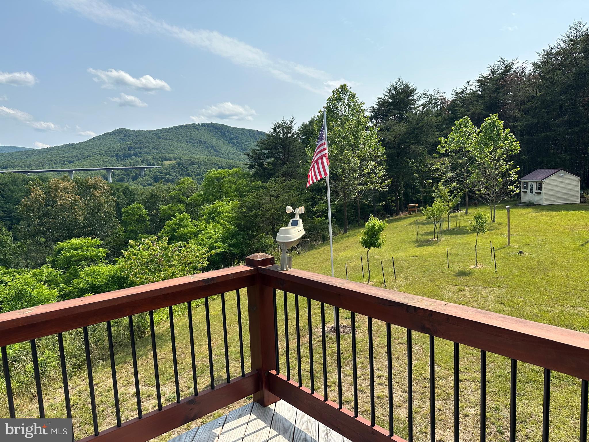 ASHTON WOODS - Residential