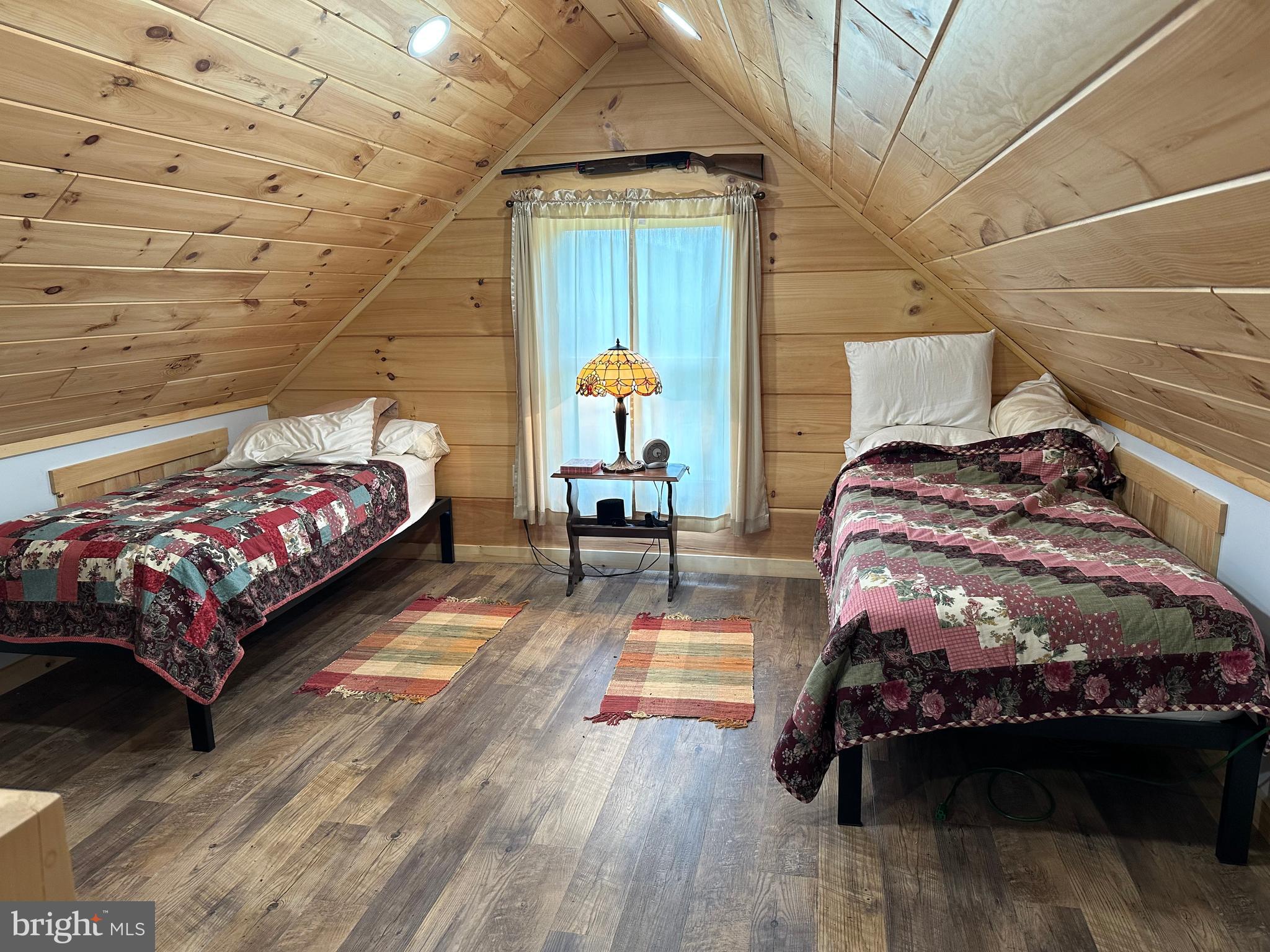 ASHTON WOODS - Residential