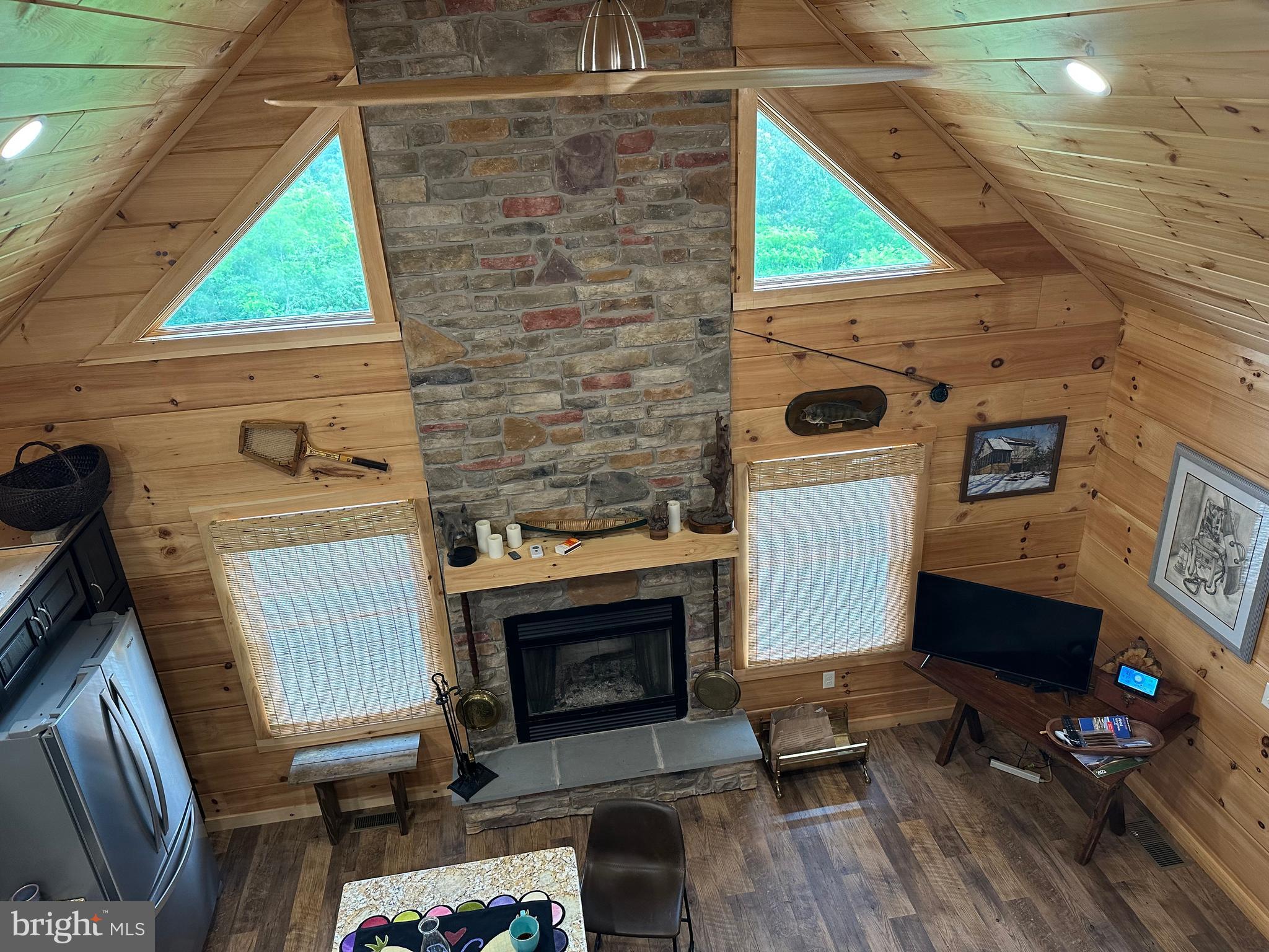 ASHTON WOODS - Residential