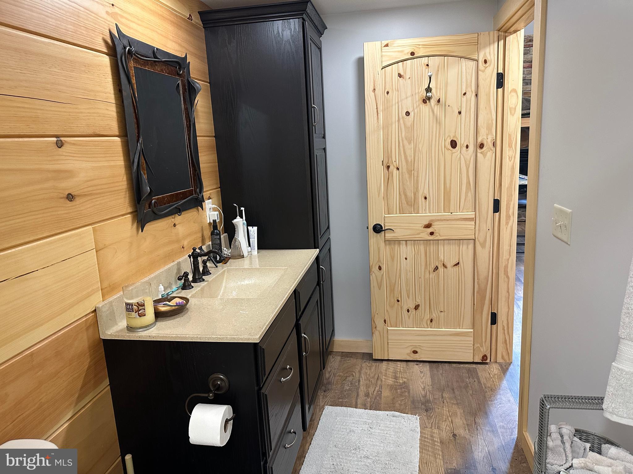 ASHTON WOODS - Residential