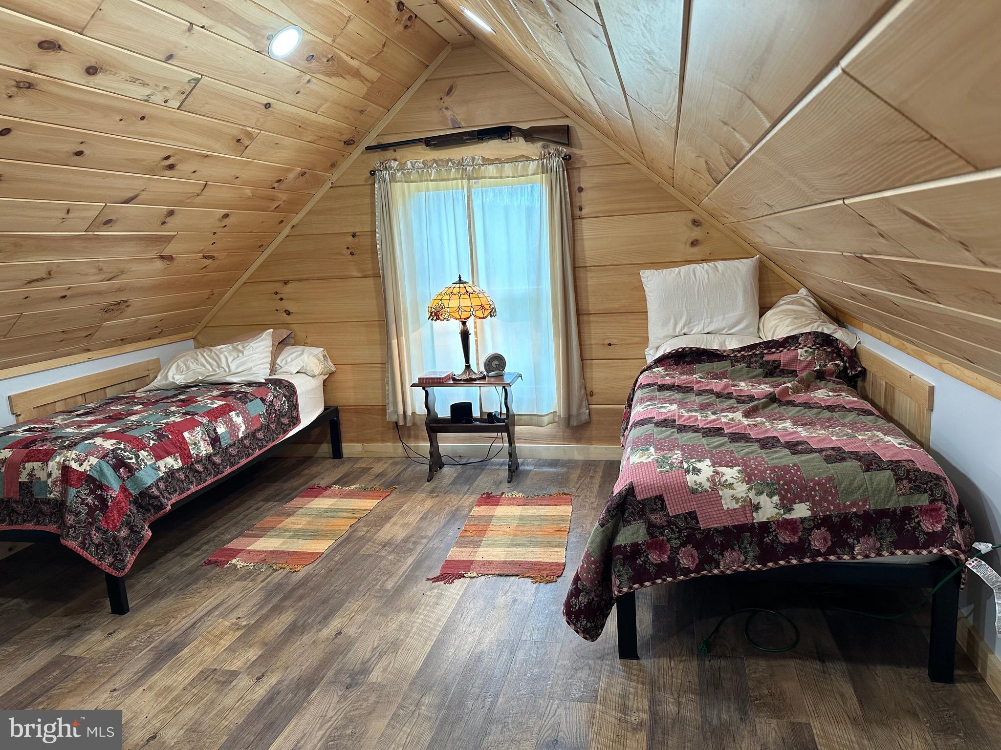 ASHTON WOODS - Residential