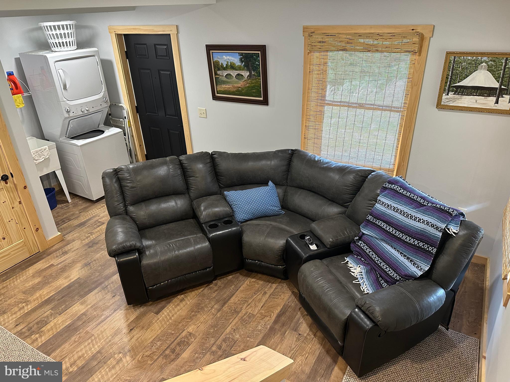 ASHTON WOODS - Residential