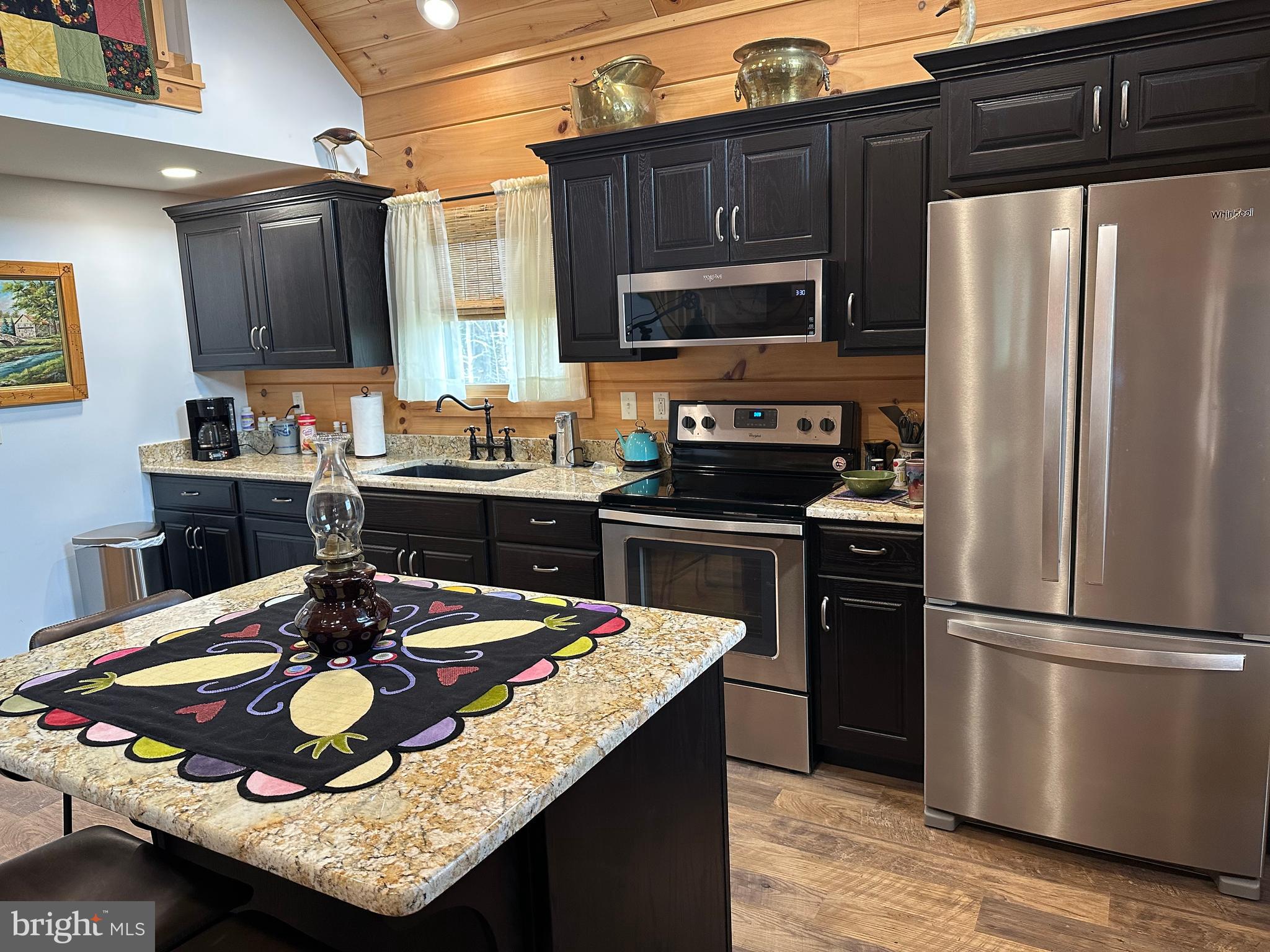 ASHTON WOODS - Residential