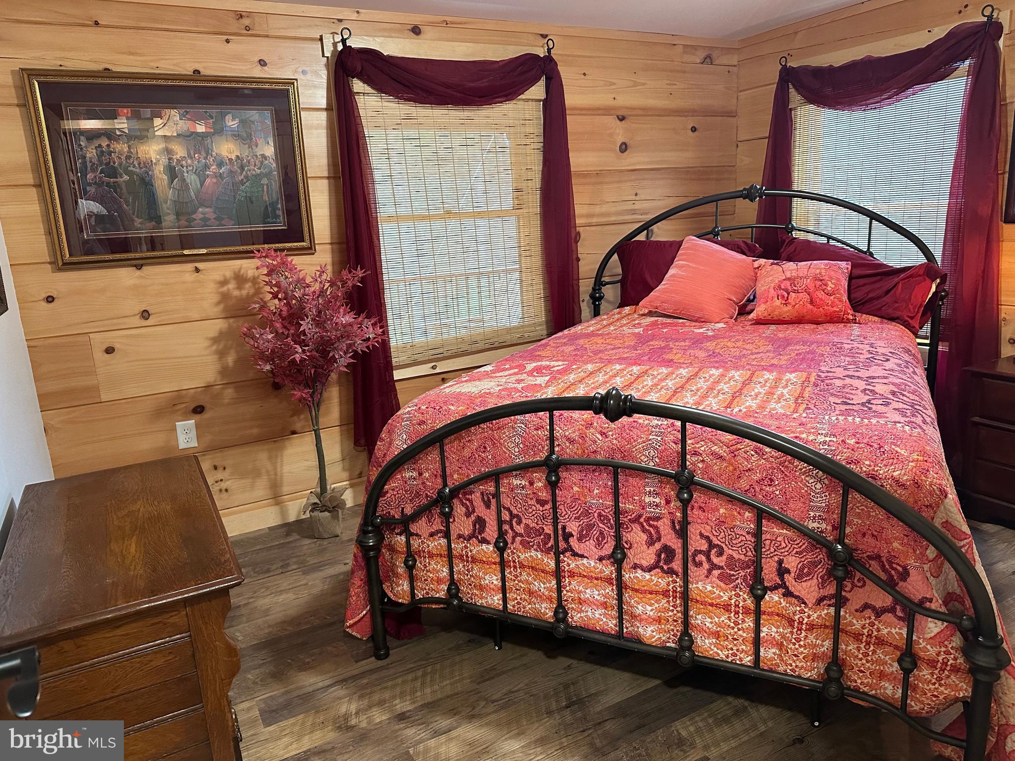 ASHTON WOODS - Residential