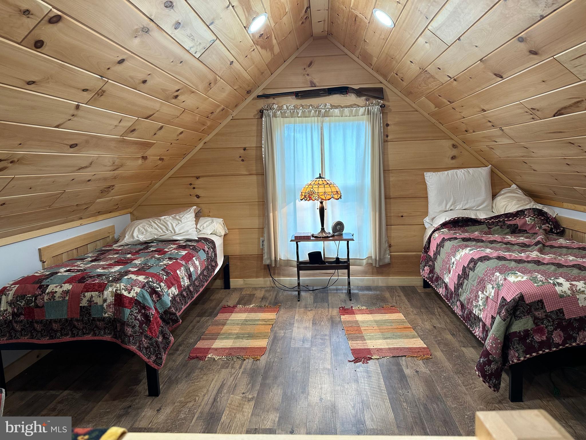 ASHTON WOODS - Residential