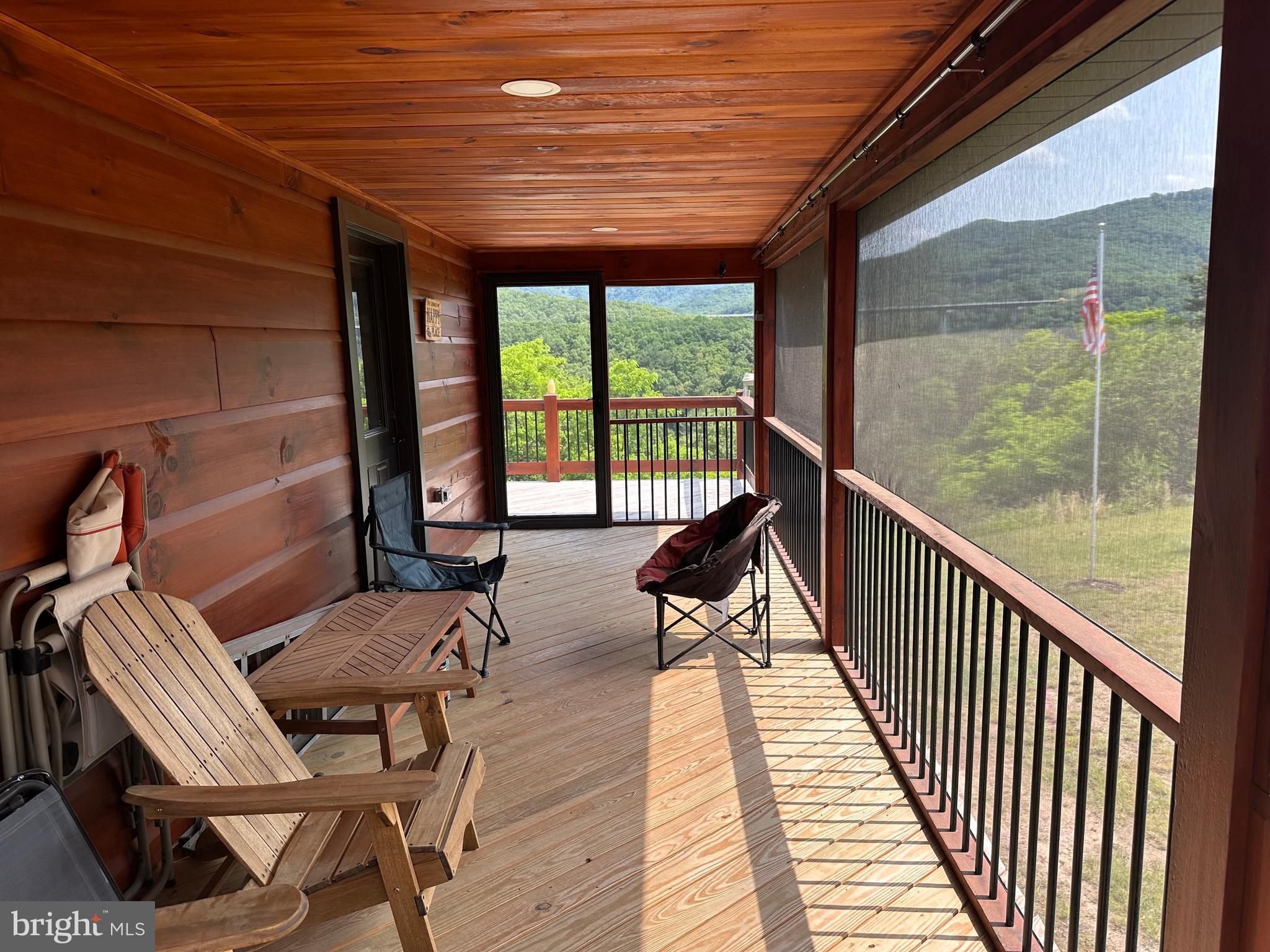 ASHTON WOODS - Residential