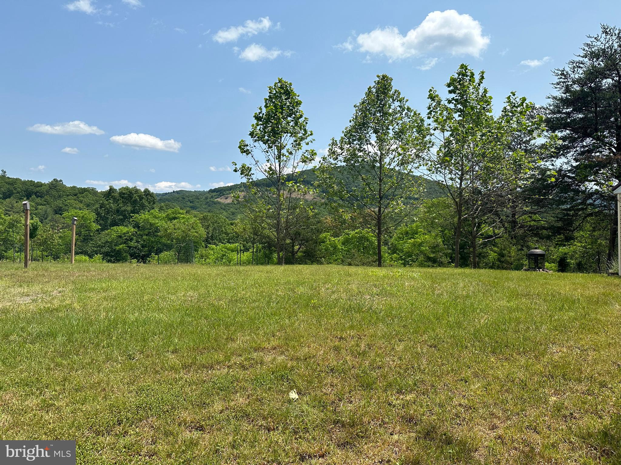 ASHTON WOODS - Residential