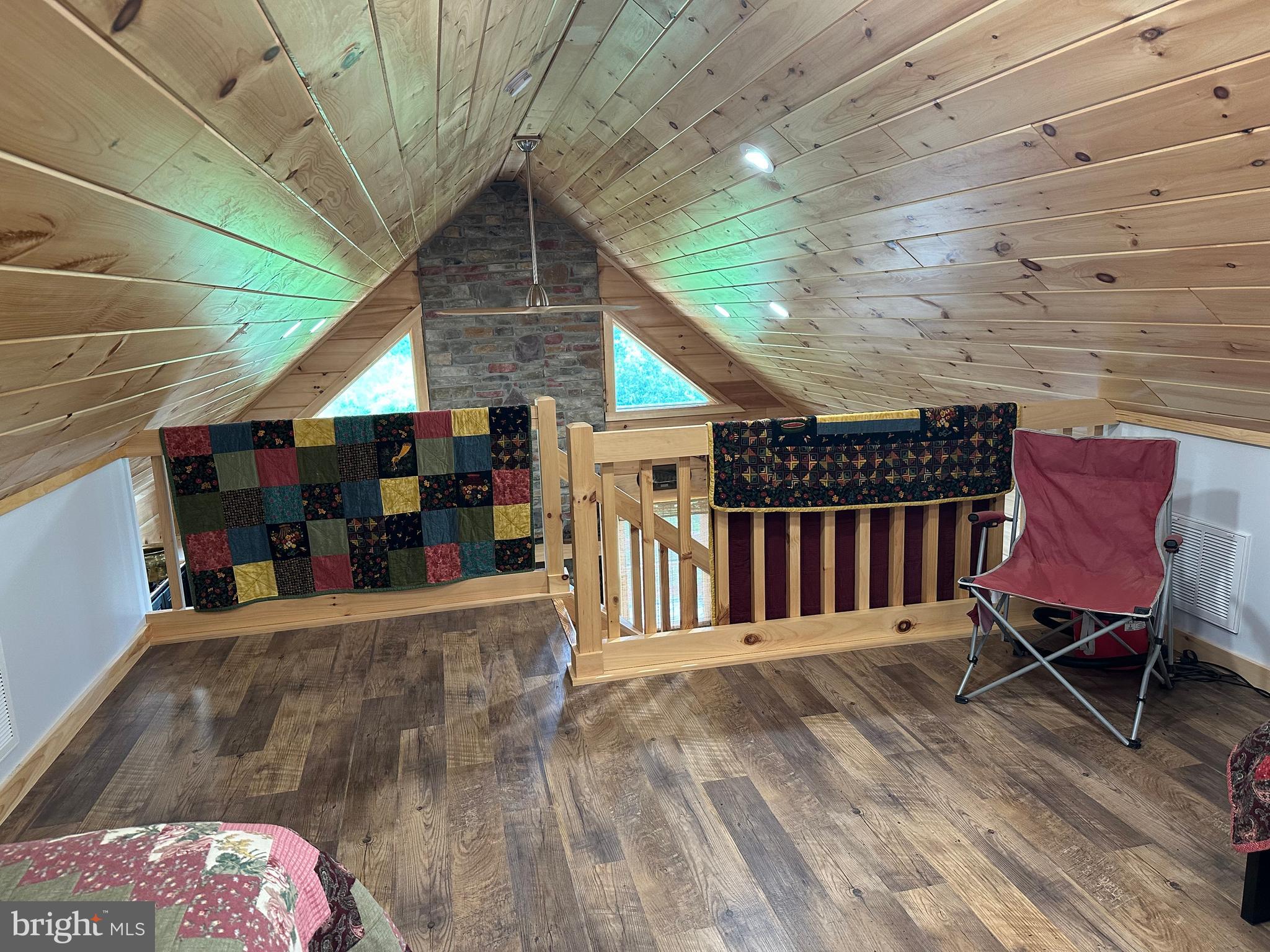 ASHTON WOODS - Residential