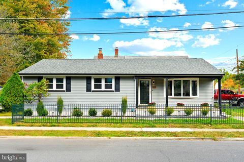 Photo of 321 Edgewood Avenue, AUDUBON, NJ 08106 (MLS # NJCD2103786) Photo of 321 Edgewood Avenue, AUDUBON, NJ 08106 (MLS # NJCD2103786)