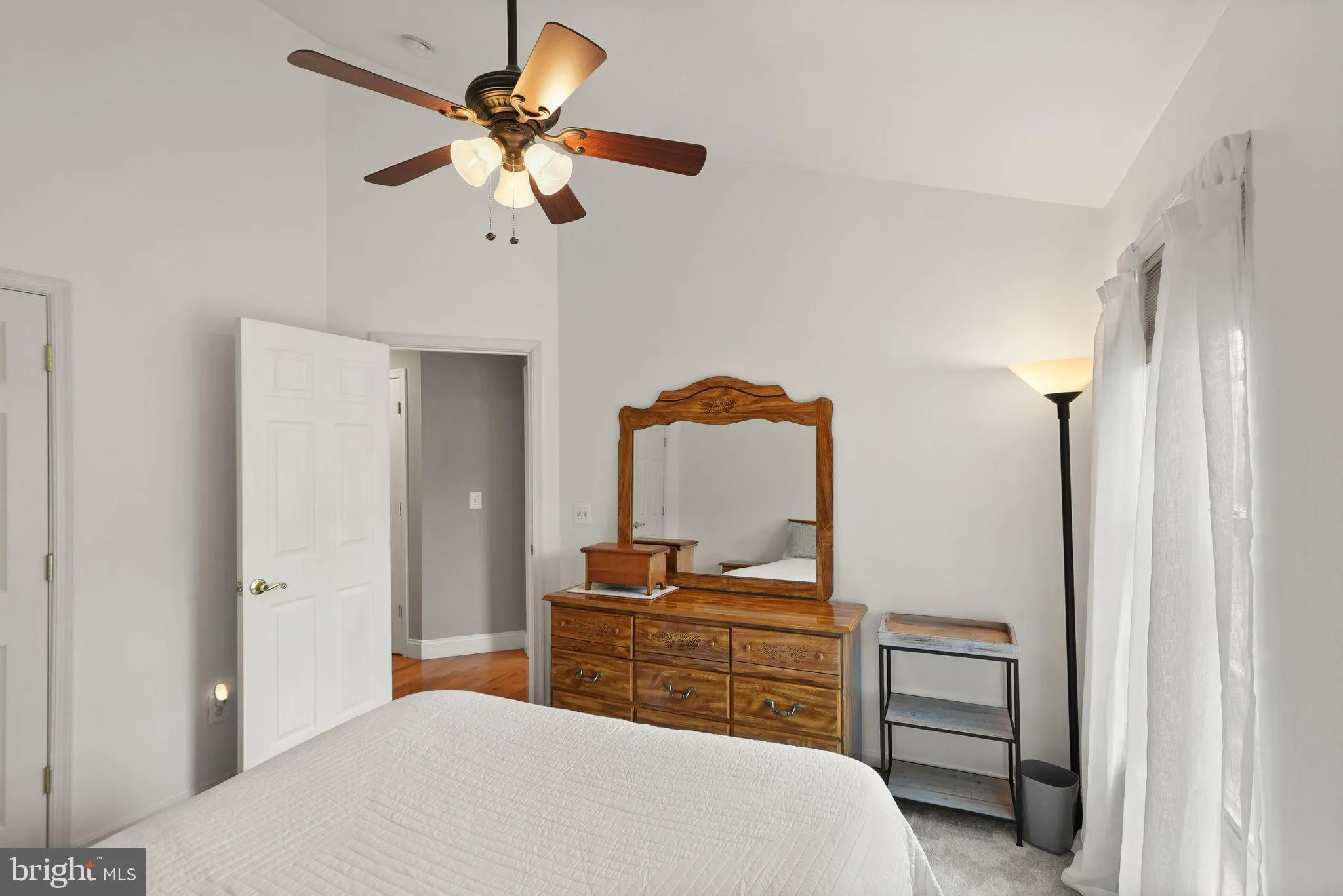 Leesburg, Virginia 20176, United States, 3 Bedrooms Bedrooms, ,4 BathroomsBathrooms,Residential,Coming Soon,177041