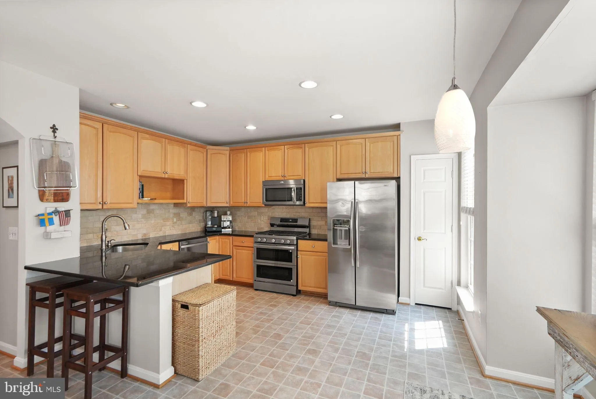 Leesburg, Virginia 20176, United States, 3 Bedrooms Bedrooms, ,4 BathroomsBathrooms,Residential,Coming Soon,177041