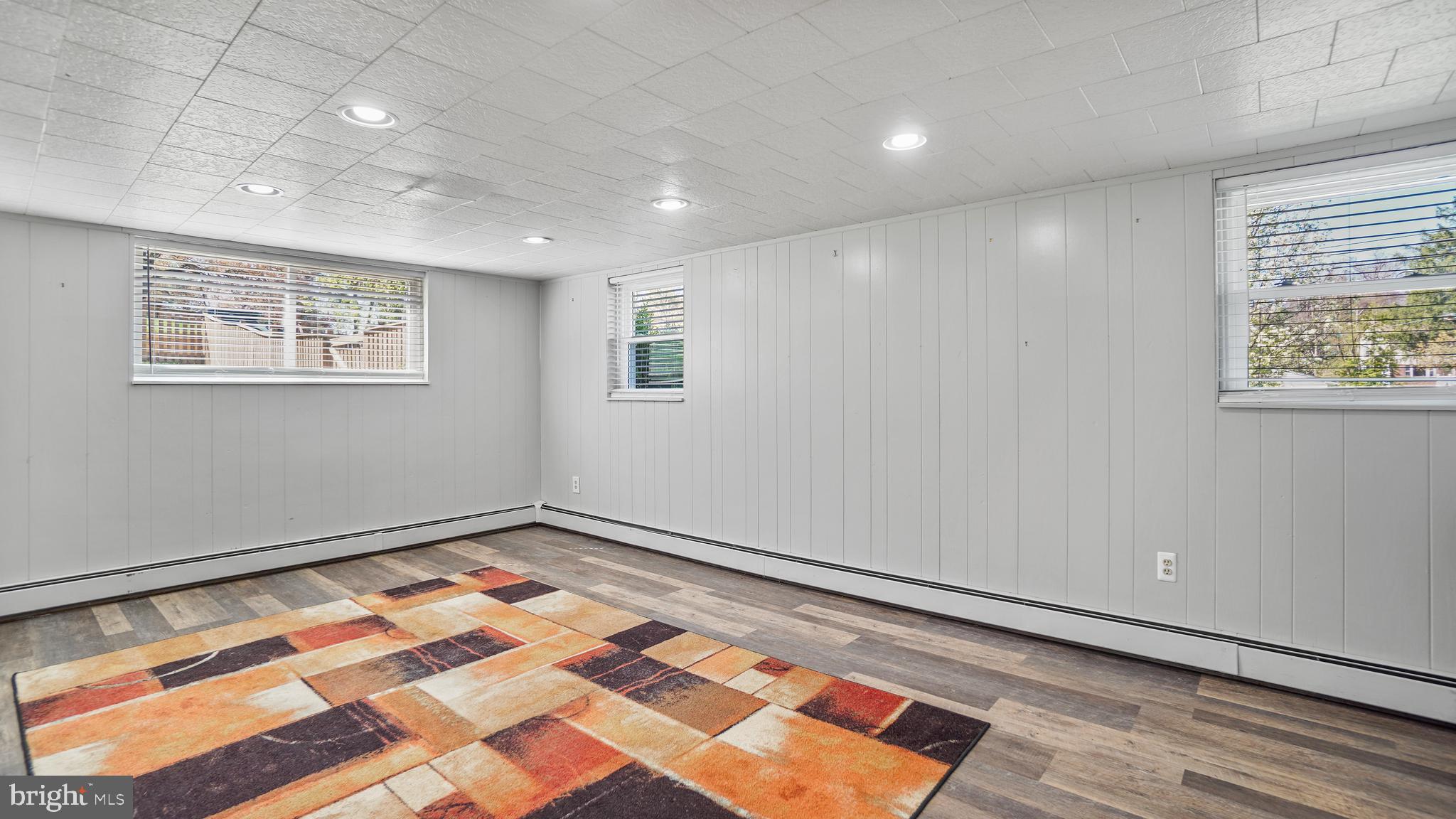 NORMANDY HEIGHTS - Residential Lease