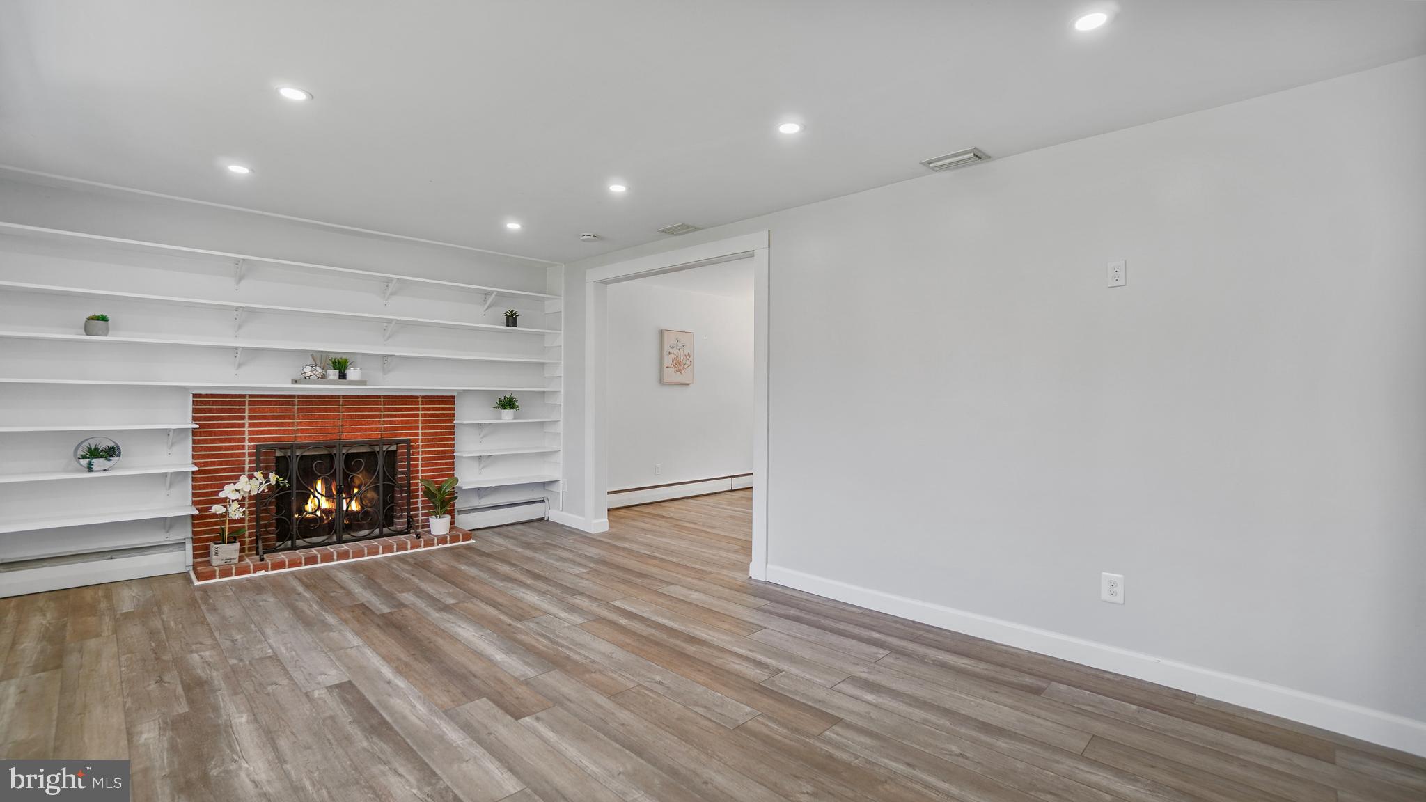 NORMANDY HEIGHTS - Residential Lease