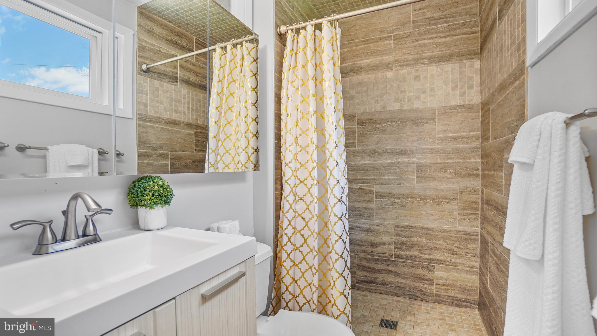 NORMANDY HEIGHTS - Residential Lease