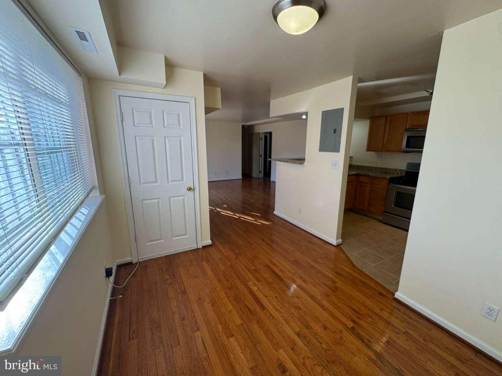 MARKHAM VIEW CONDOMINIUMS - Residential