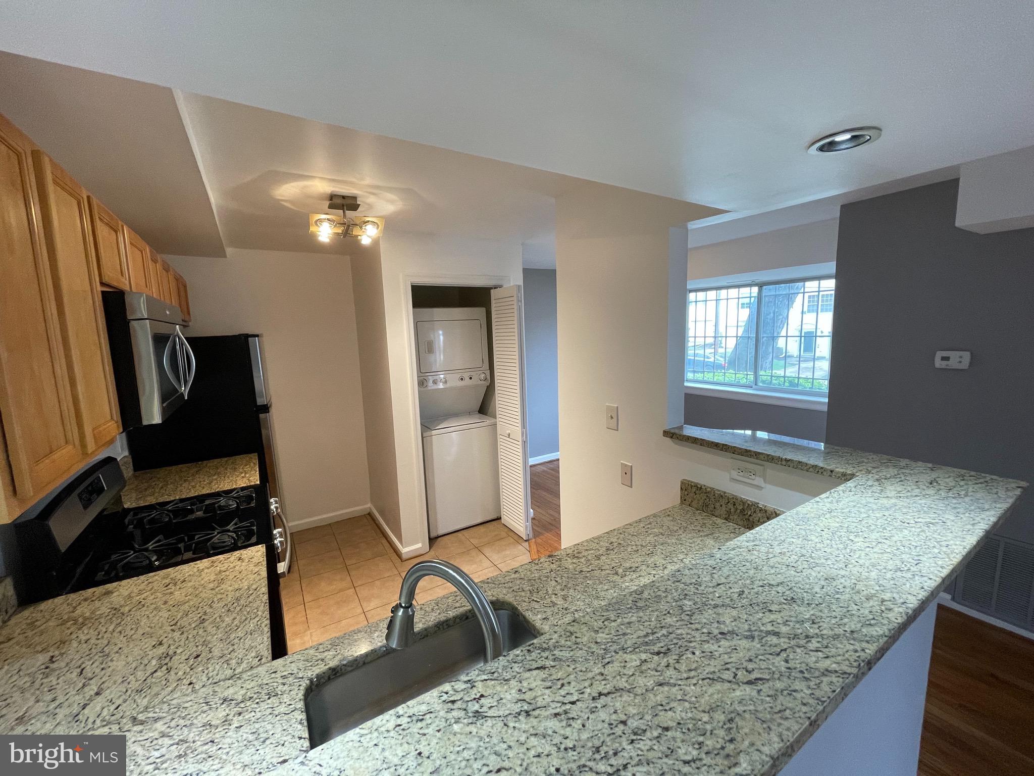 MARKHAM VIEW CONDOMINIUMS - Residential