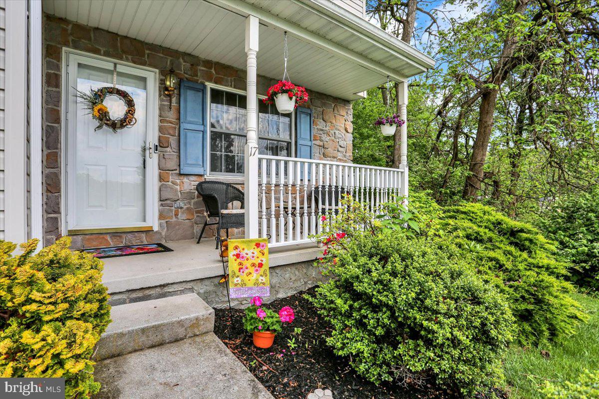 17 MOHNTON LAWN COURT