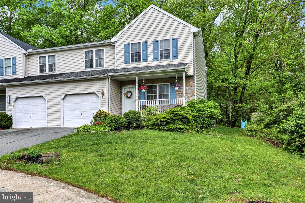 17 MOHNTON LAWN COURT