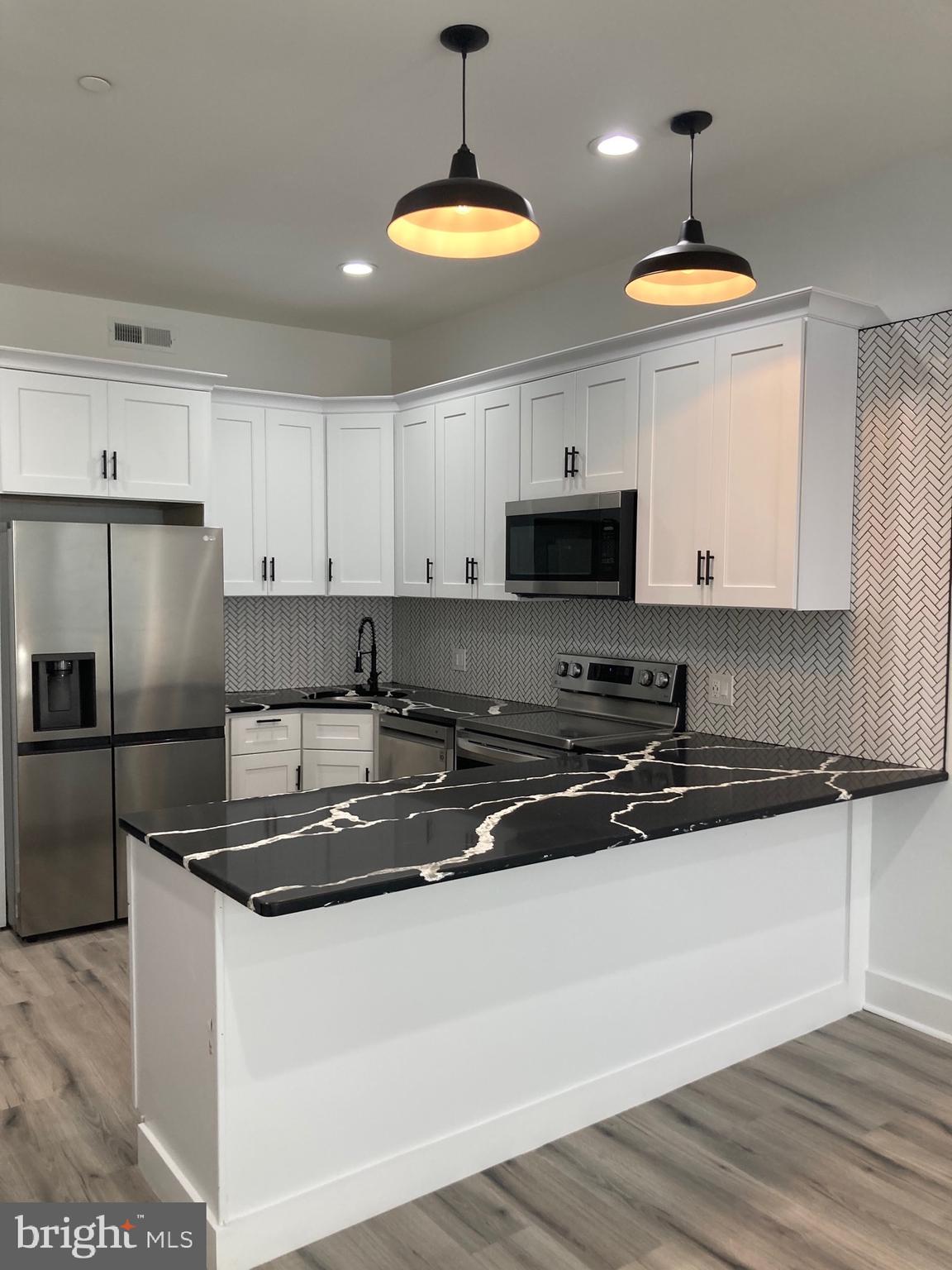 TEMPLE UNIVERSITY - Residential Lease