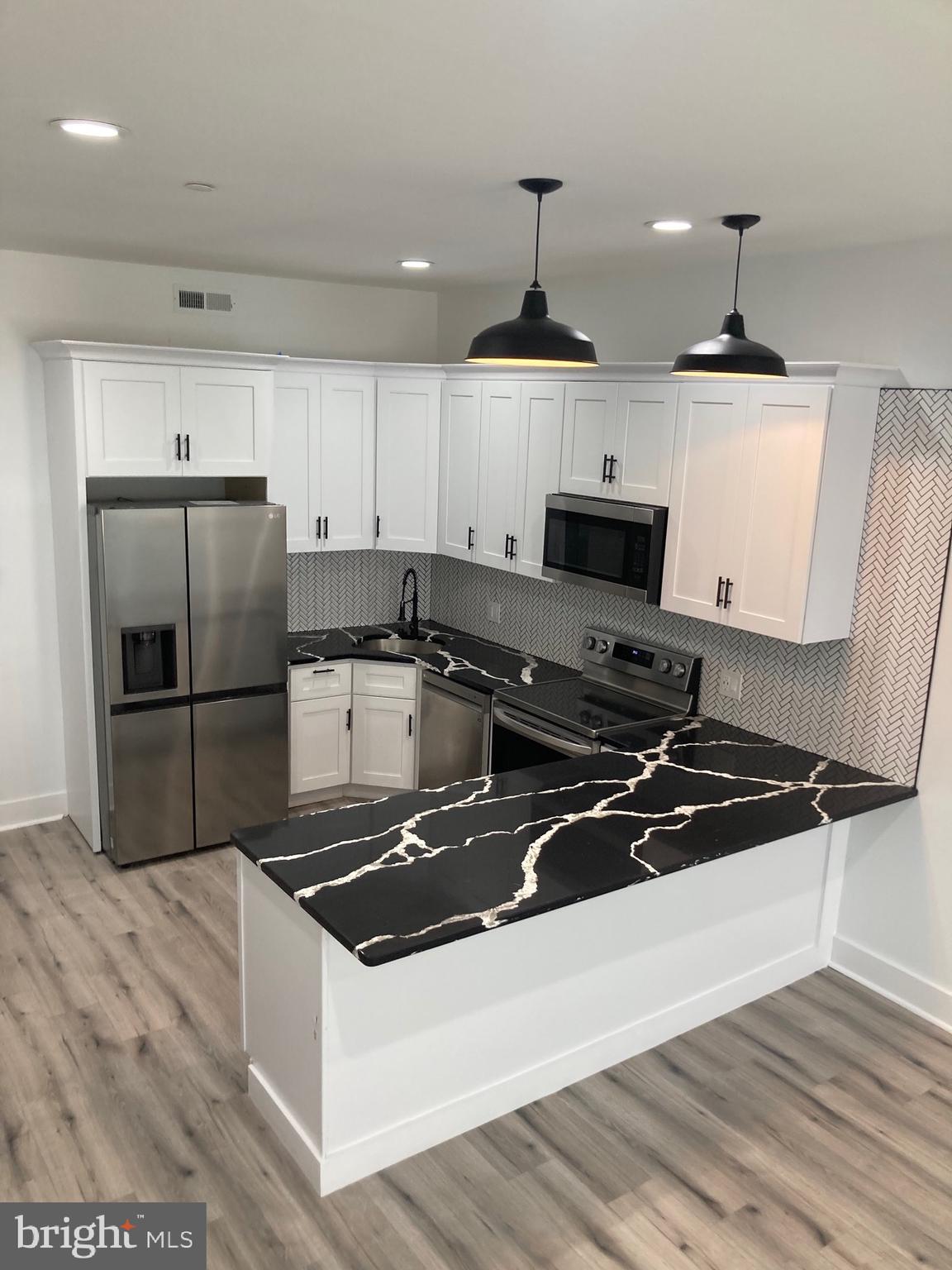 TEMPLE UNIVERSITY - Residential Lease