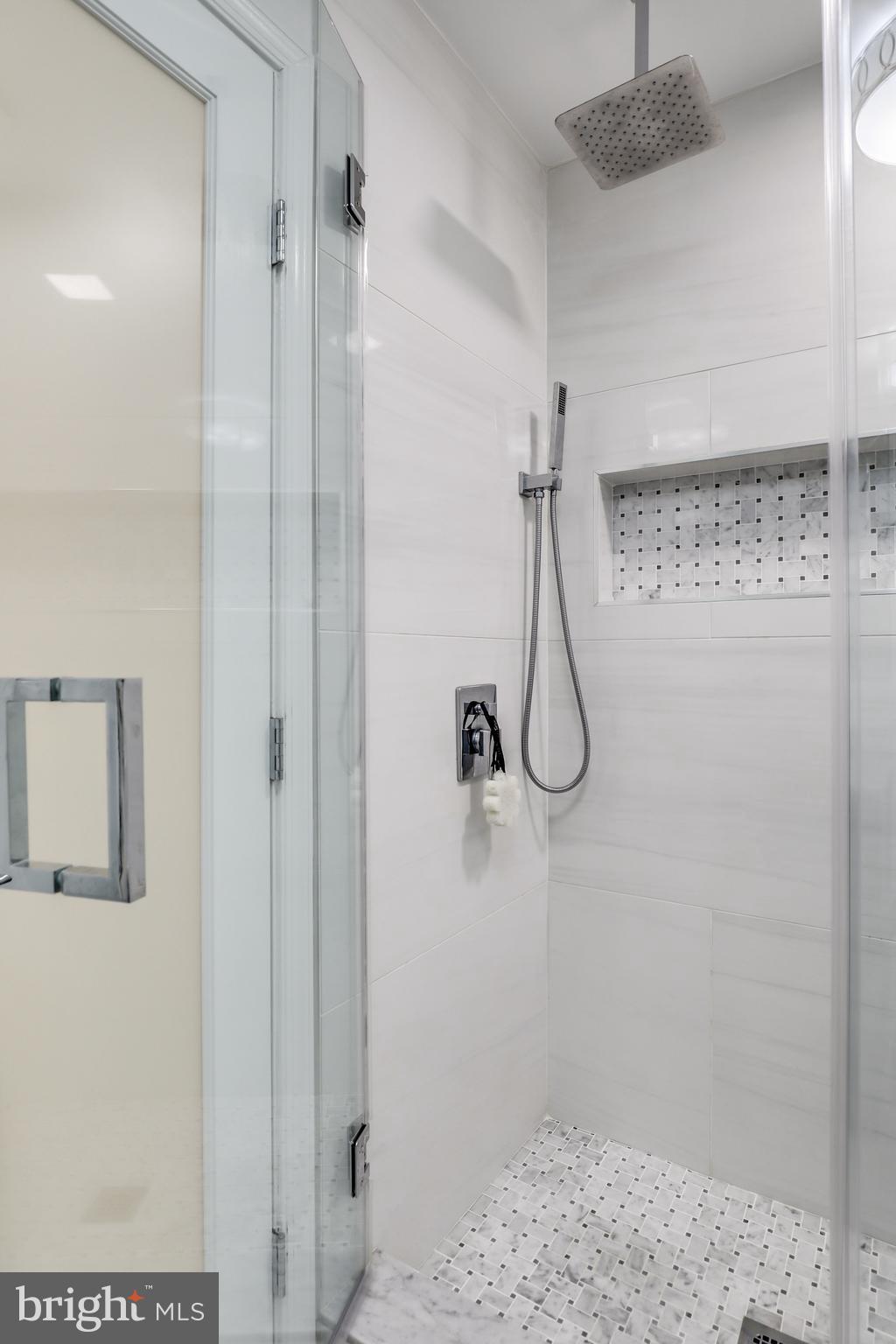 ANTON NORTH - Residential