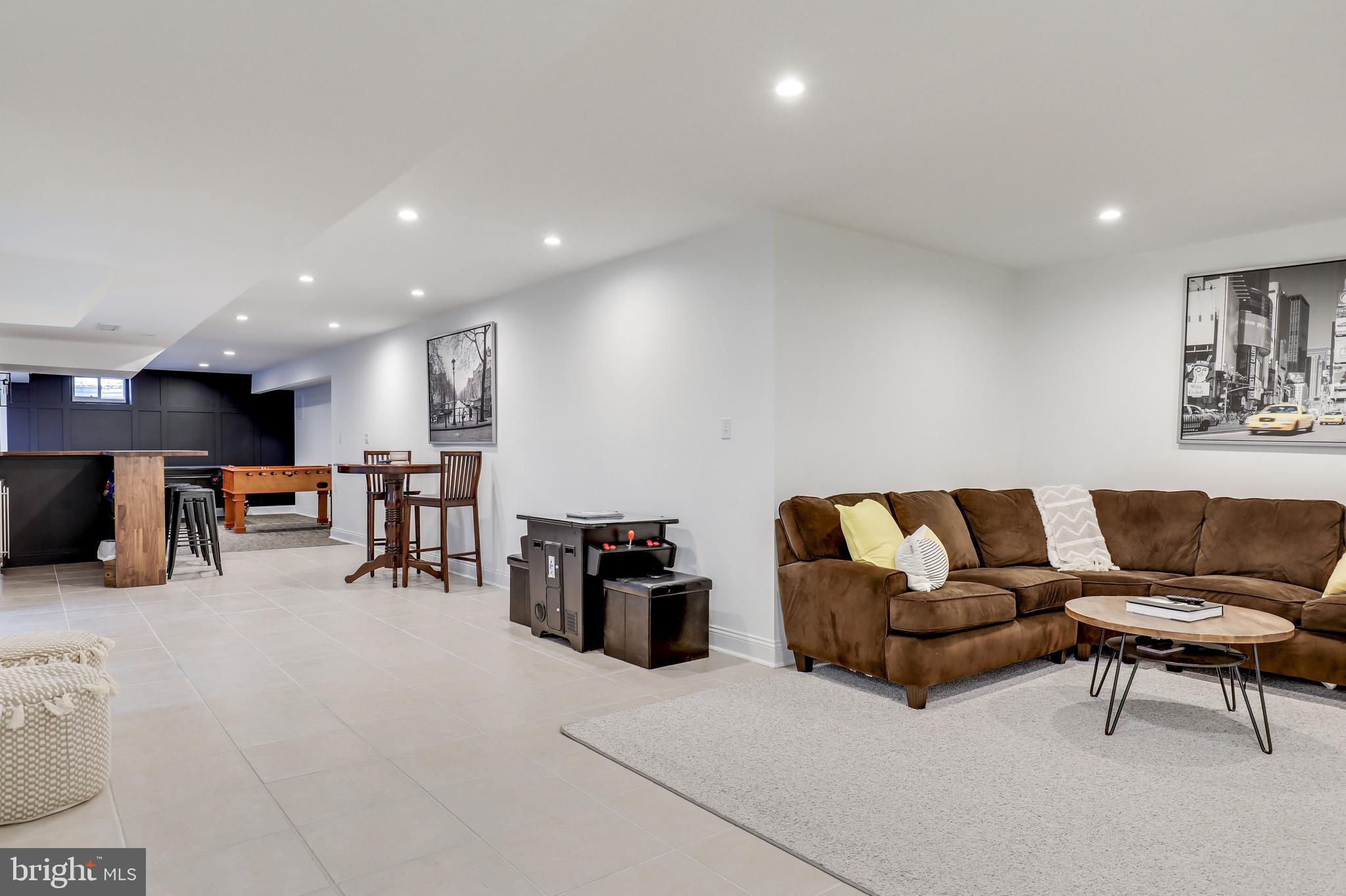 ANTON NORTH - Residential