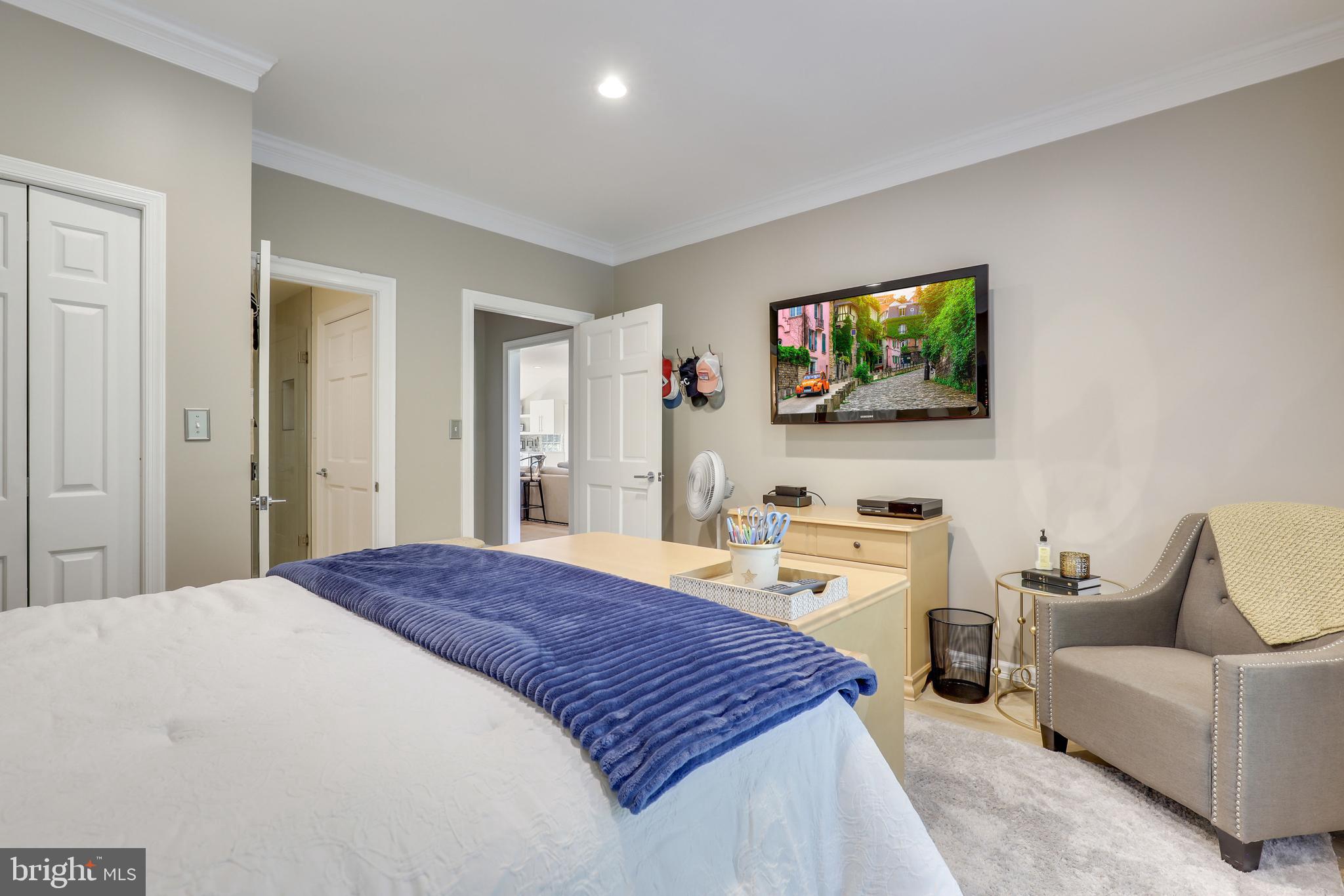 ANTON NORTH - Residential