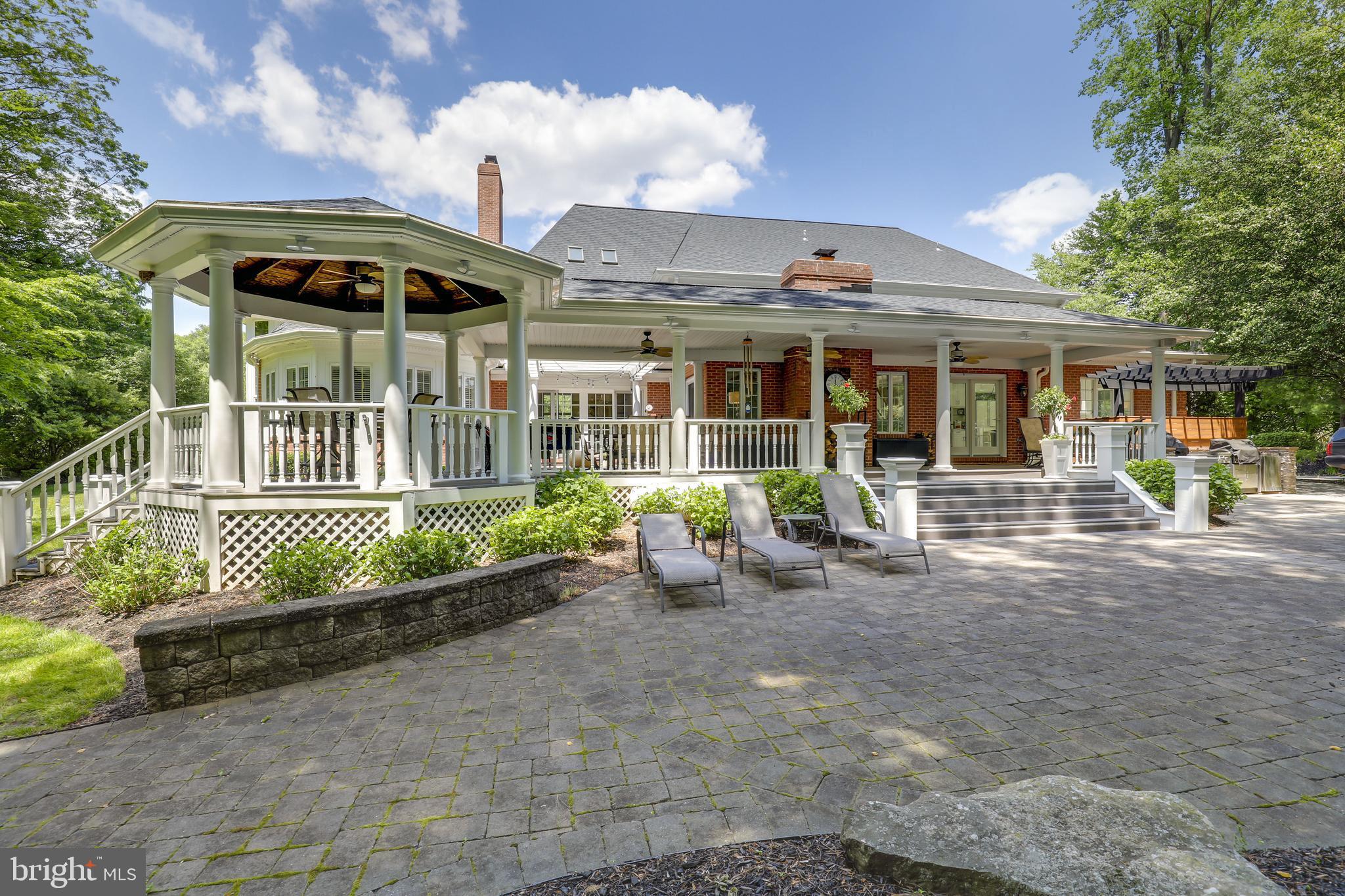 ANTON NORTH - Residential