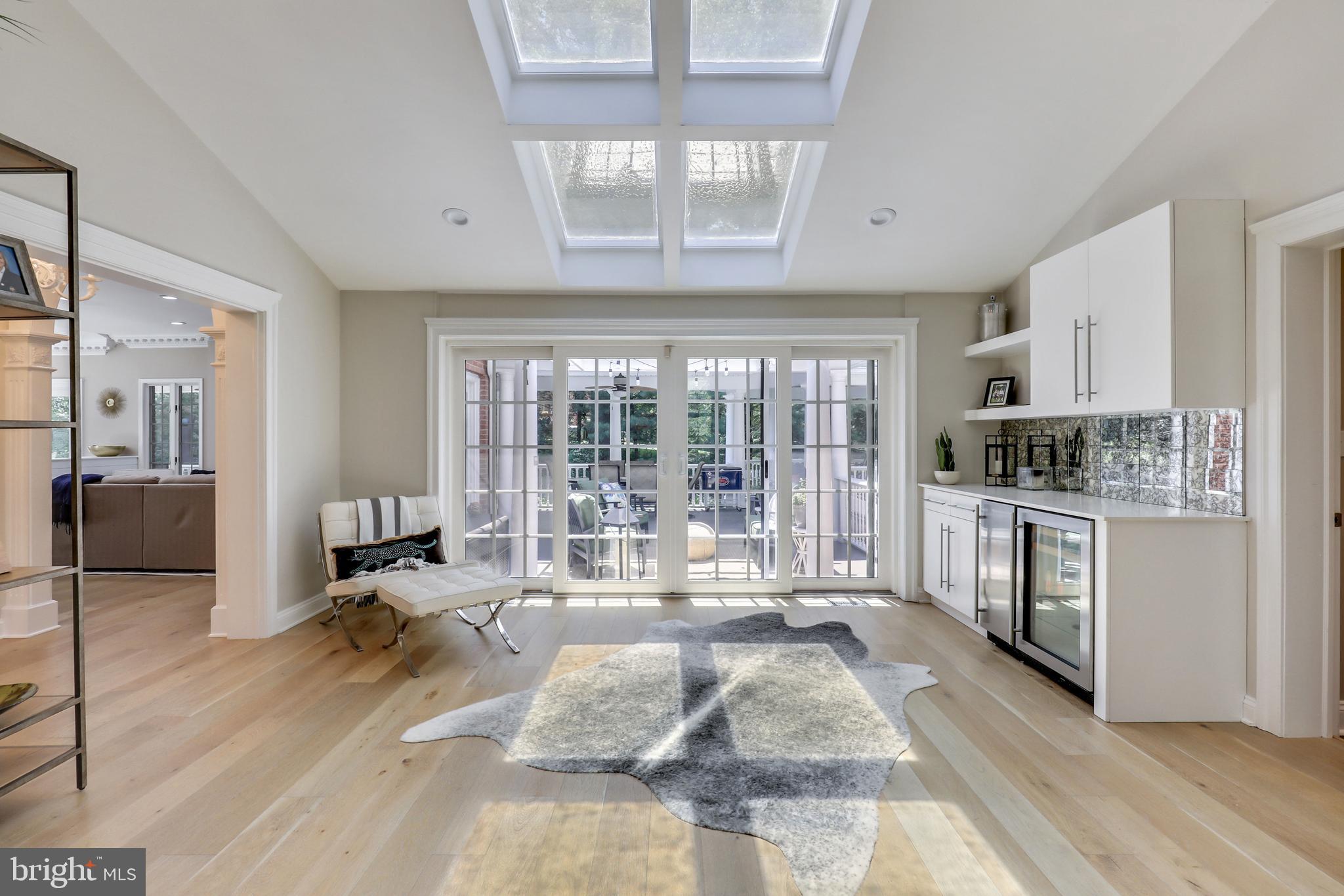 ANTON NORTH - Residential