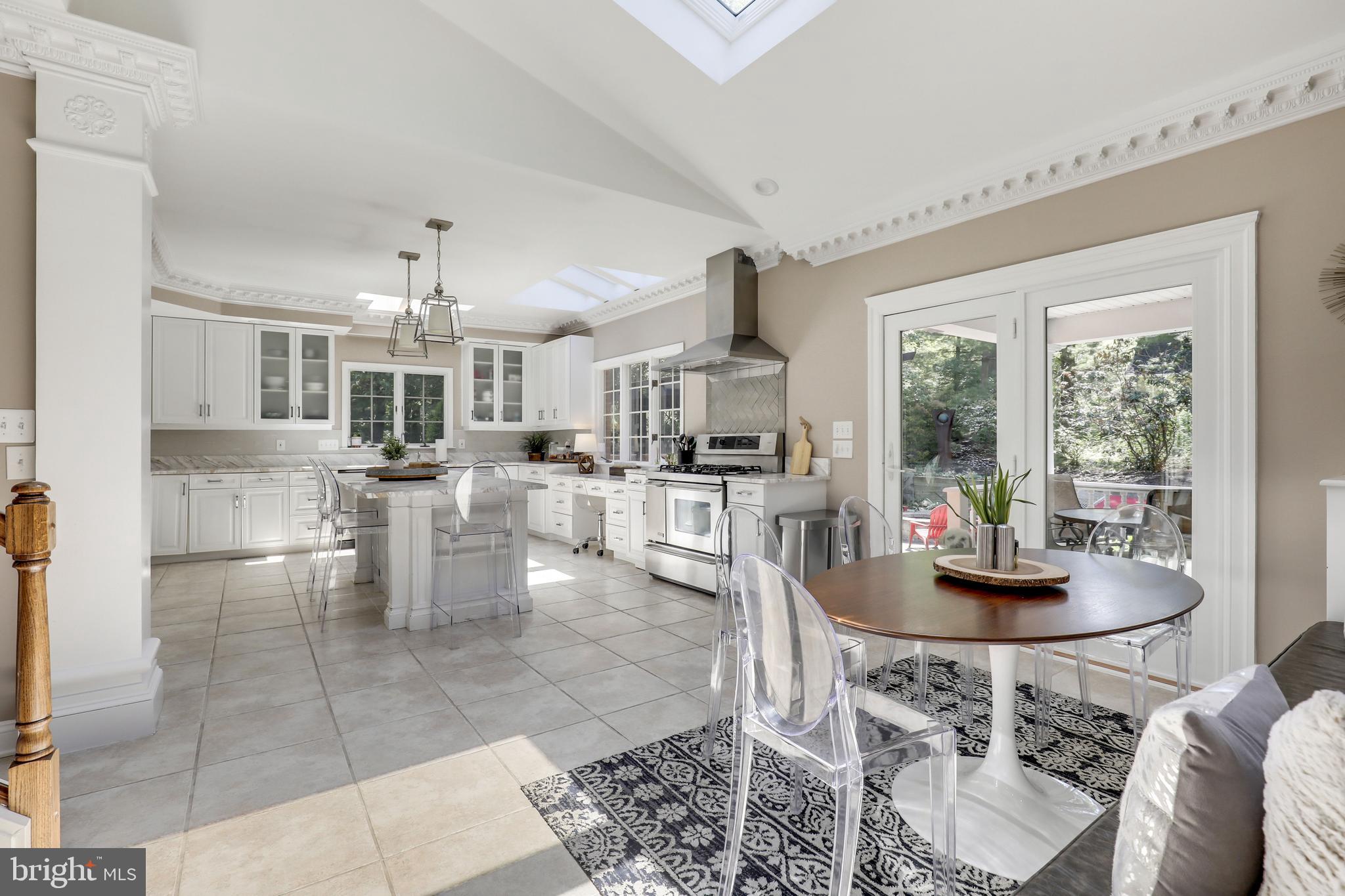 ANTON NORTH - Residential