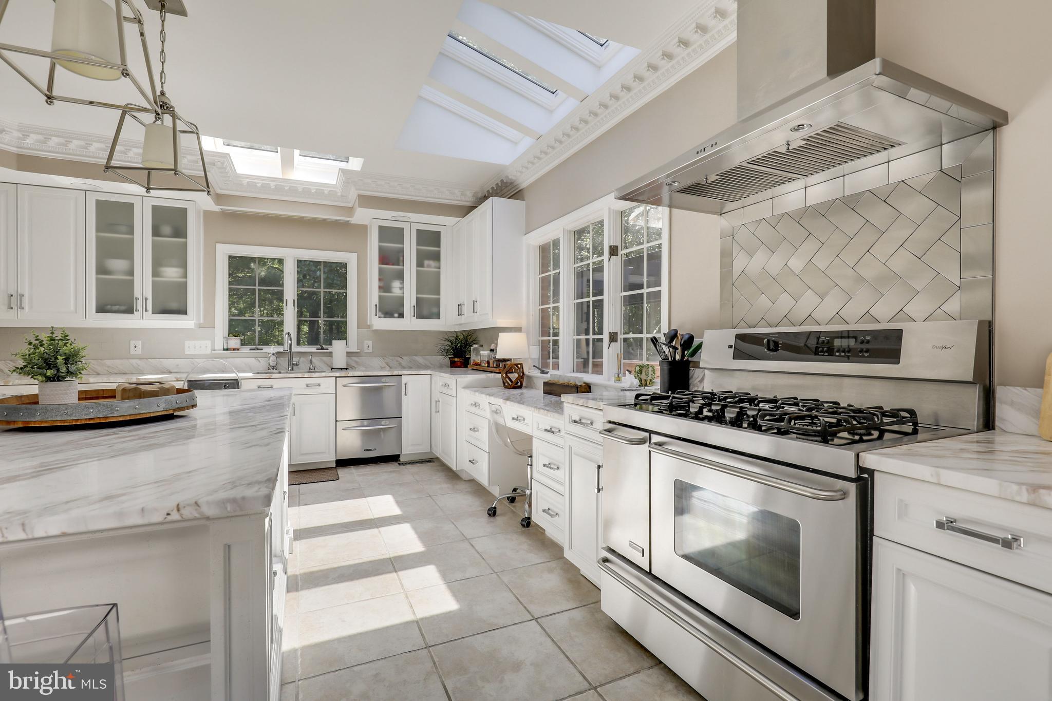 ANTON NORTH - Residential